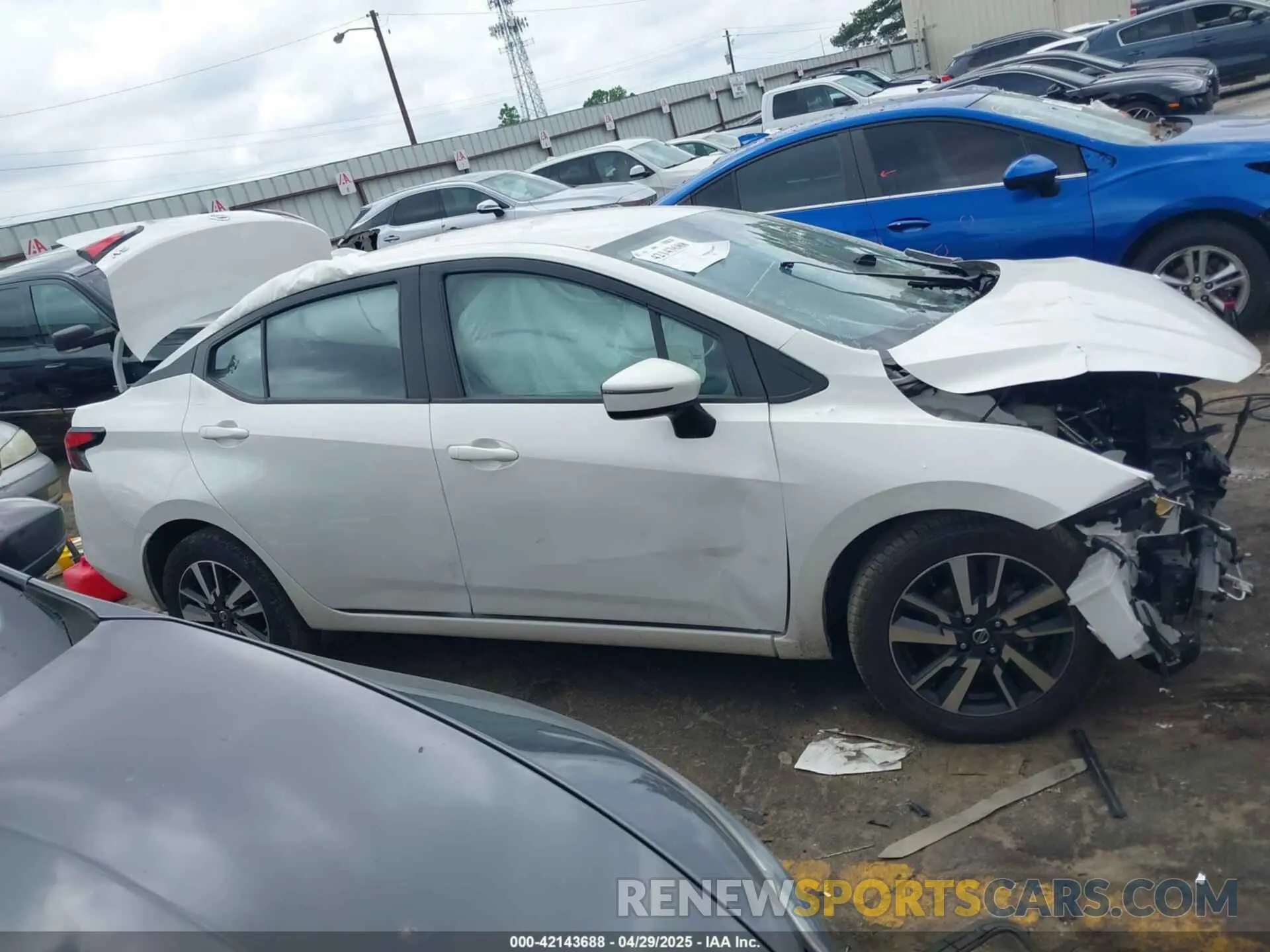12 fotografías del automóvil dañado 3N1CN8EV0ML824805 NISSAN VERSA 2021