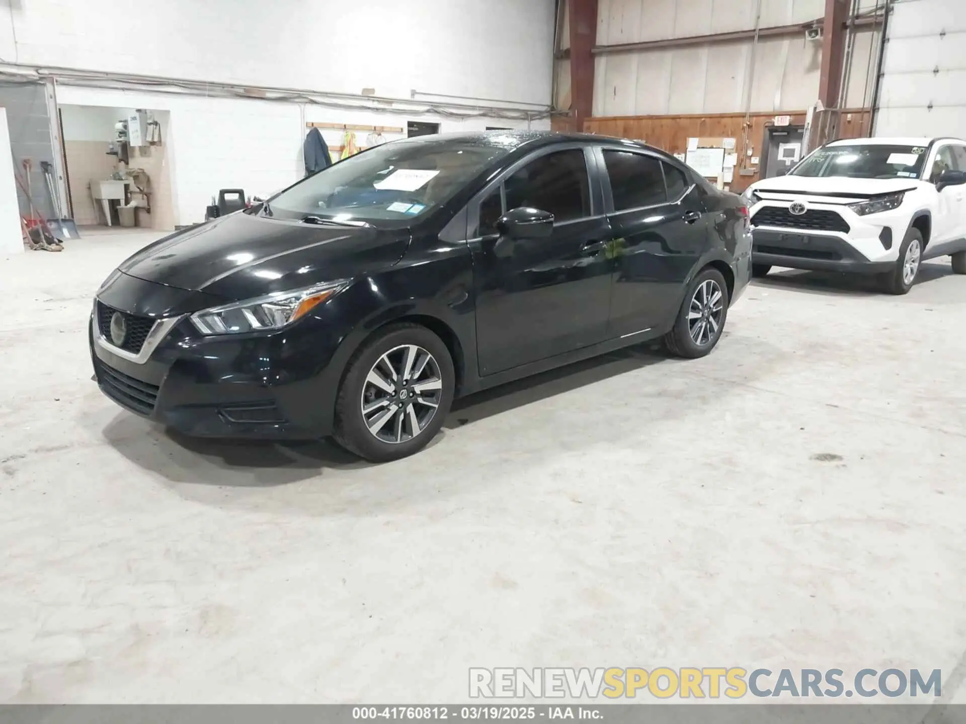 2 fotografías del automóvil dañado 3N1CN8EV0ML840731 NISSAN VERSA 2021