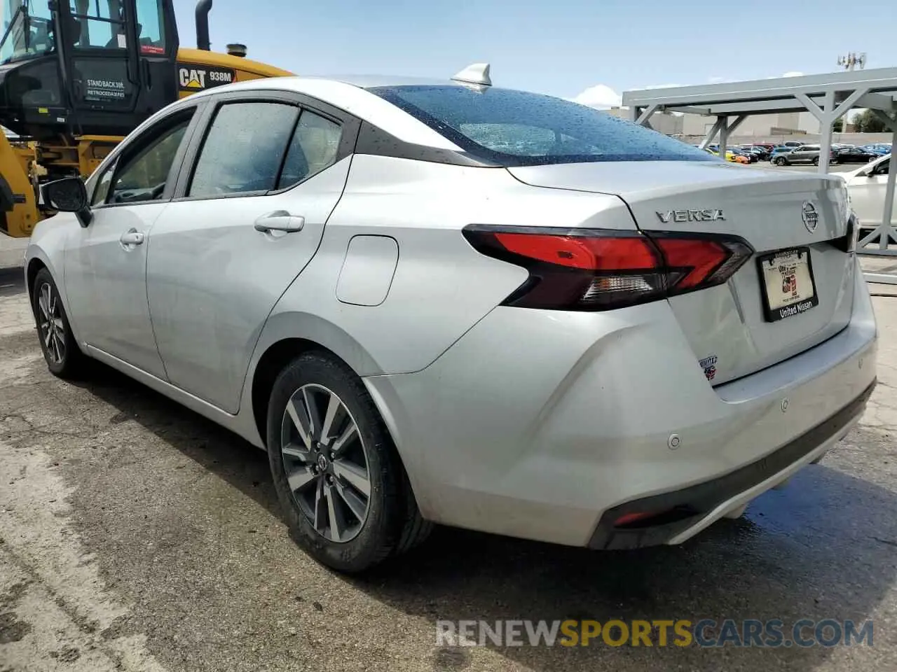 2 fotografías del automóvil dañado 3N1CN8EV0ML843015 NISSAN VERSA 2021