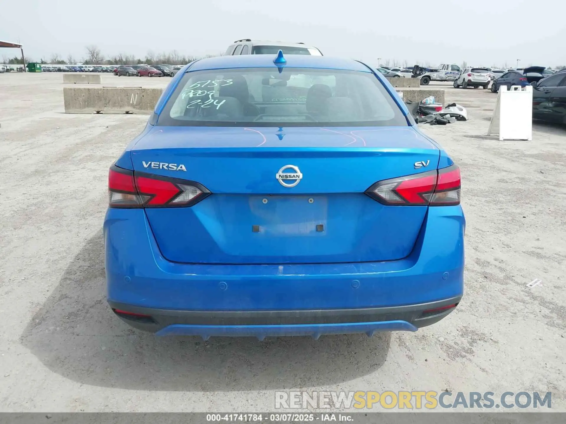 17 fotografías del automóvil dañado 3N1CN8EV0ML872935 NISSAN VERSA 2021