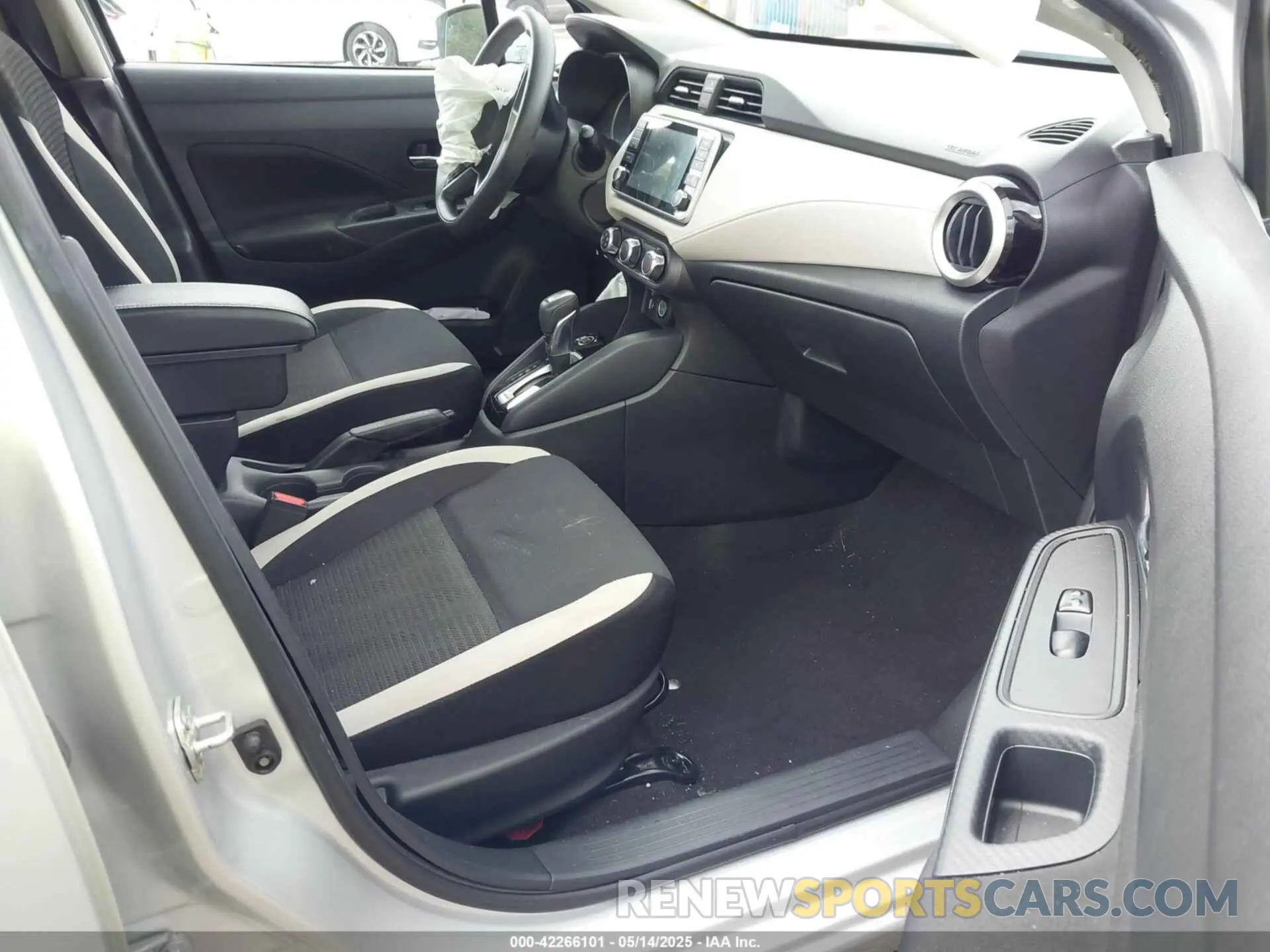 5 fotografías del automóvil dañado 3N1CN8EV0ML896670 NISSAN VERSA 2021