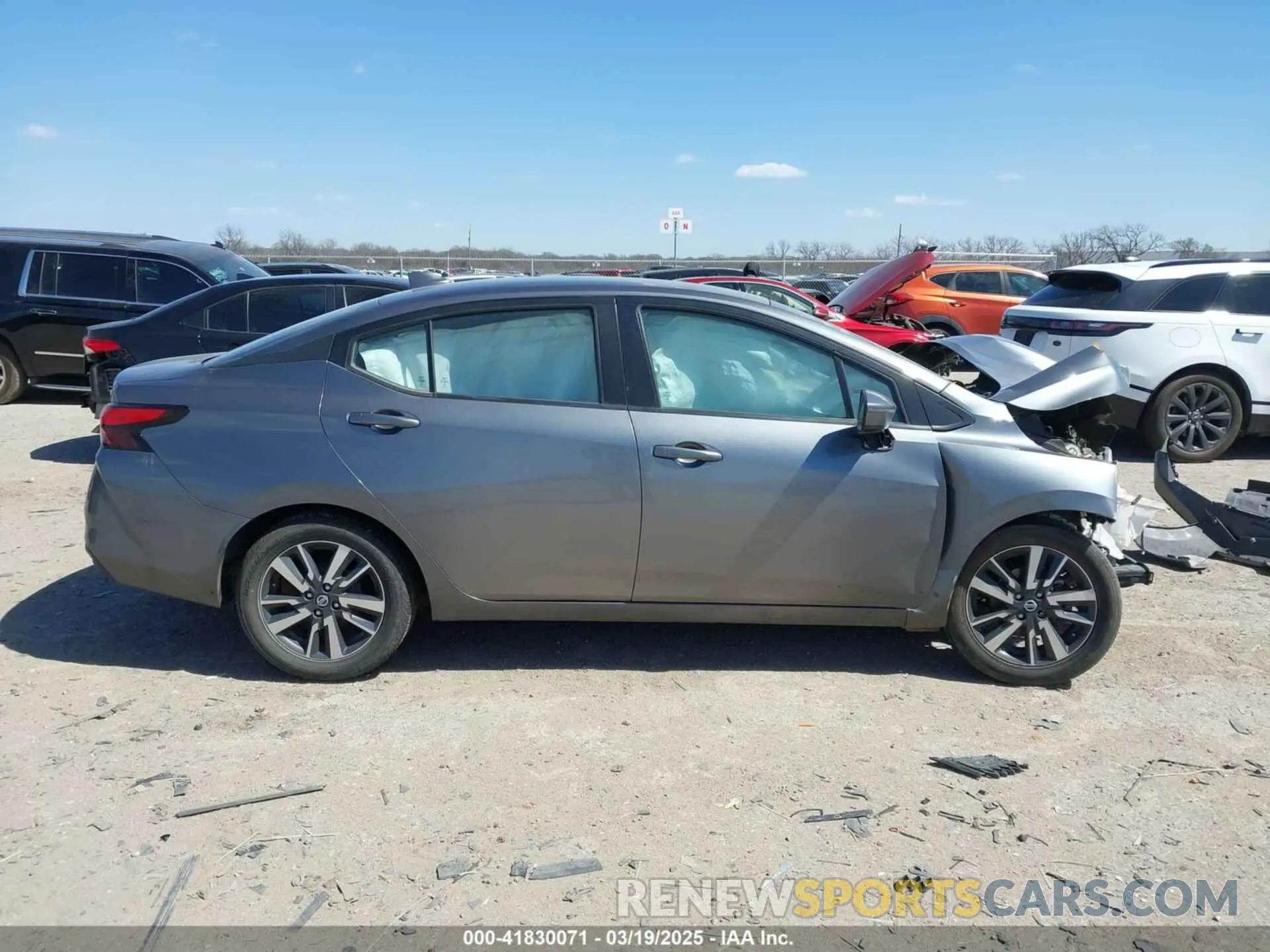 13 fotografías del automóvil dañado 3N1CN8EV3ML826189 NISSAN VERSA 2021