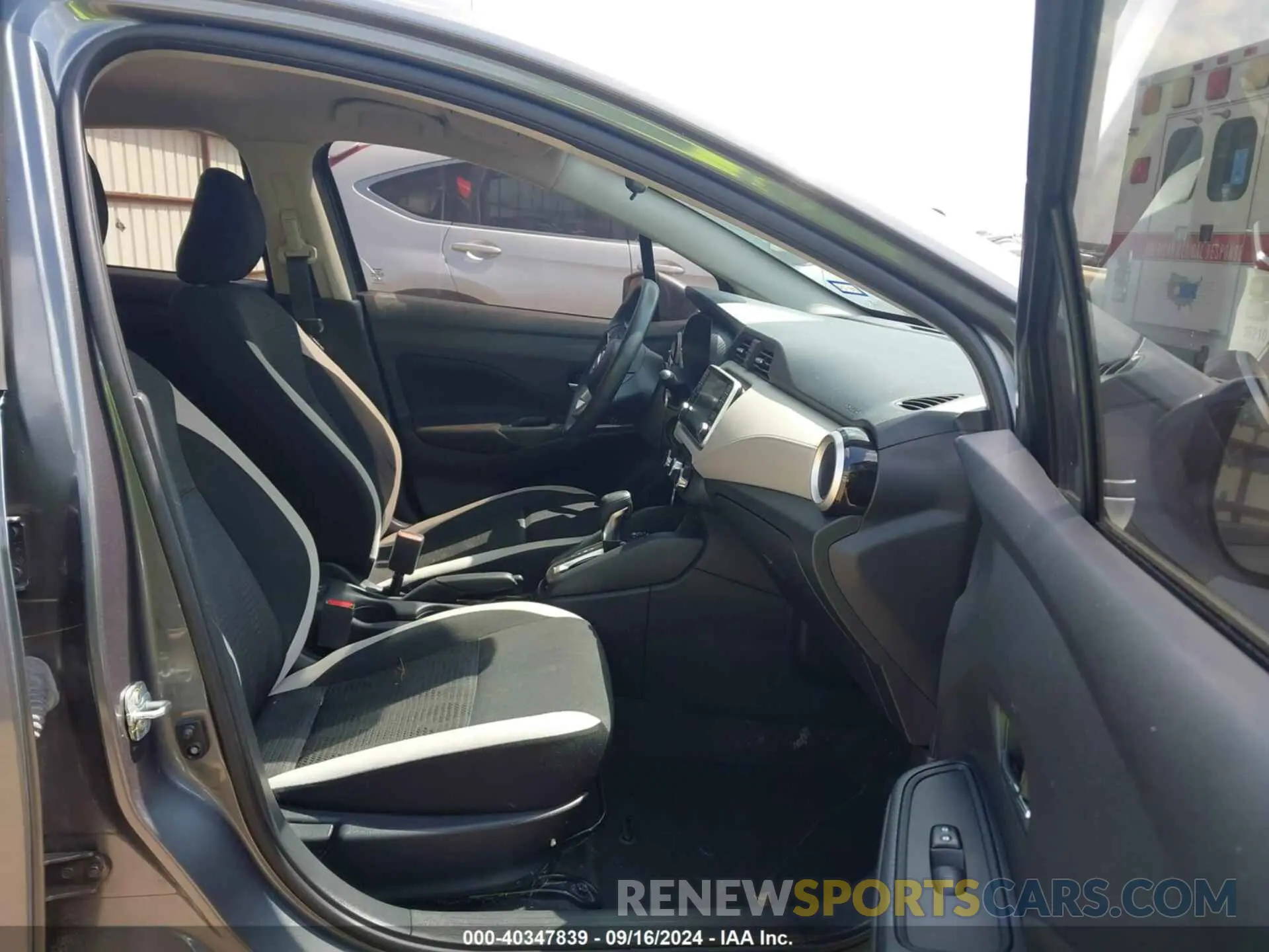5 fotografías del automóvil dañado 3N1CN8EV3ML885954 NISSAN VERSA 2021
