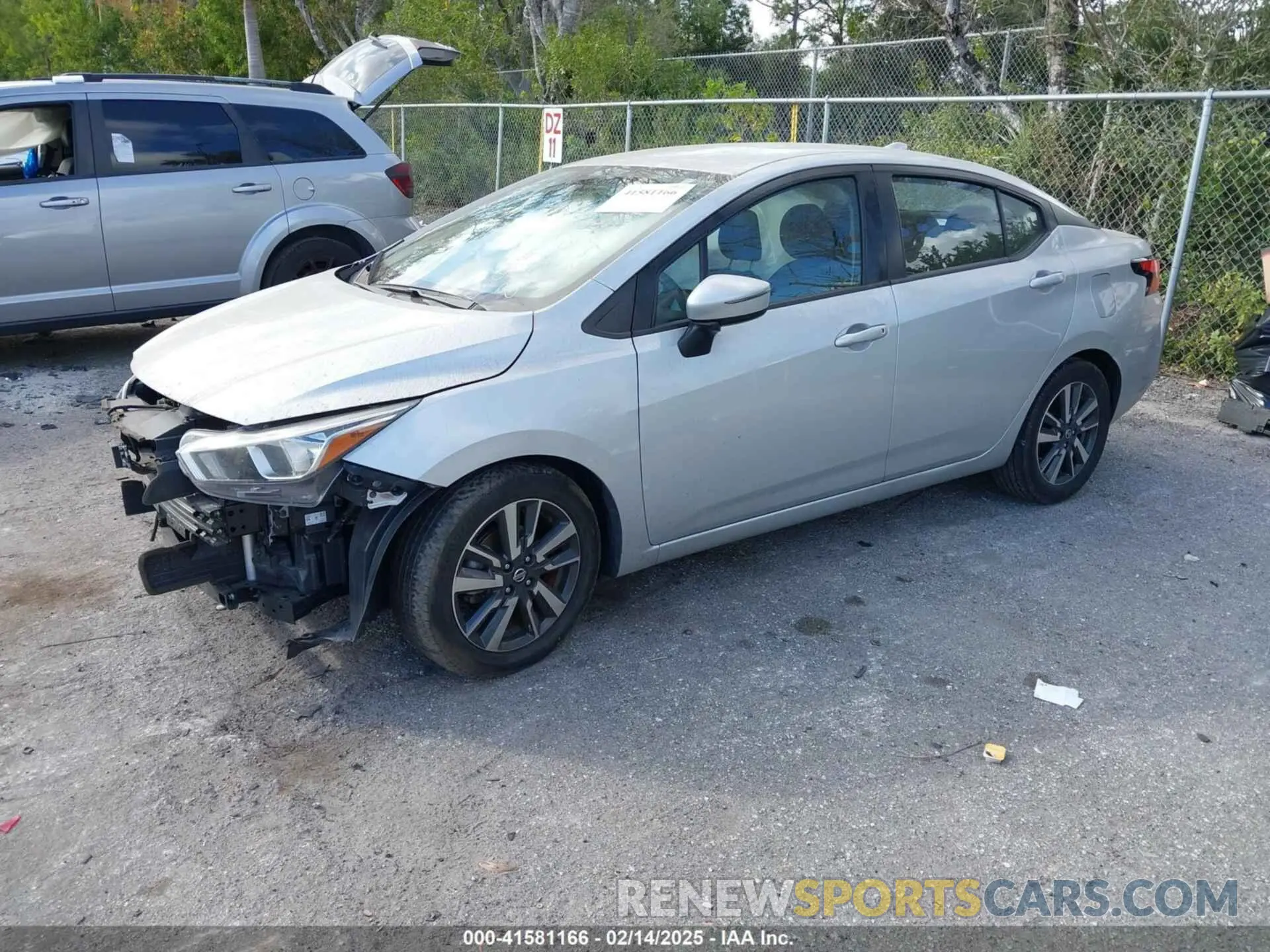 2 fotografías del automóvil dañado 3N1CN8EV4ML845009 NISSAN VERSA 2021
