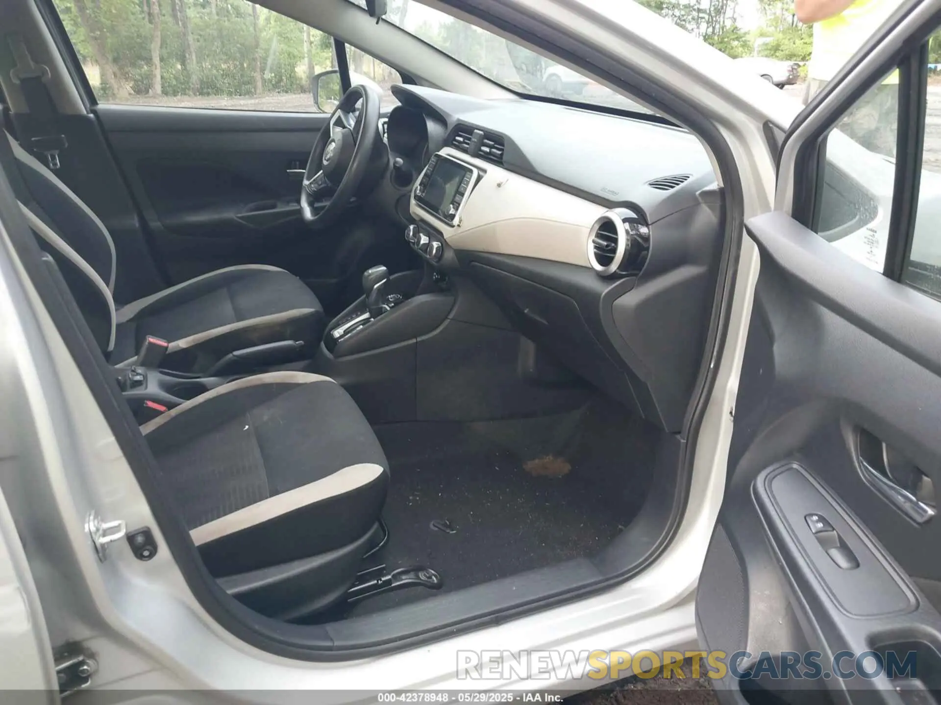 5 fotografías del automóvil dañado 3N1CN8EV4ML846659 NISSAN VERSA 2021