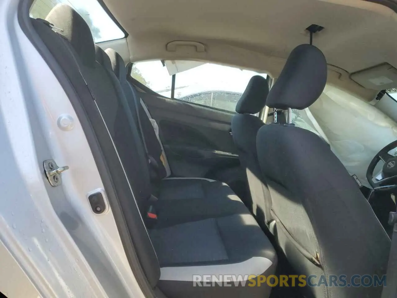10 fotografías del automóvil dañado 3N1CN8EV4ML868144 NISSAN VERSA 2021