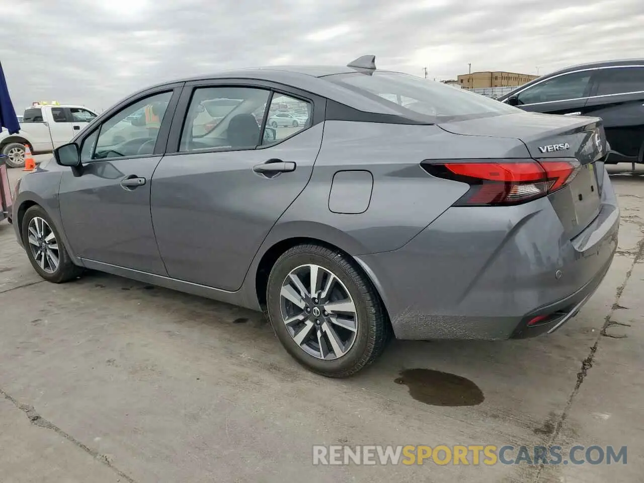 2 fotografías del automóvil dañado 3N1CN8EV4ML891567 NISSAN VERSA 2021