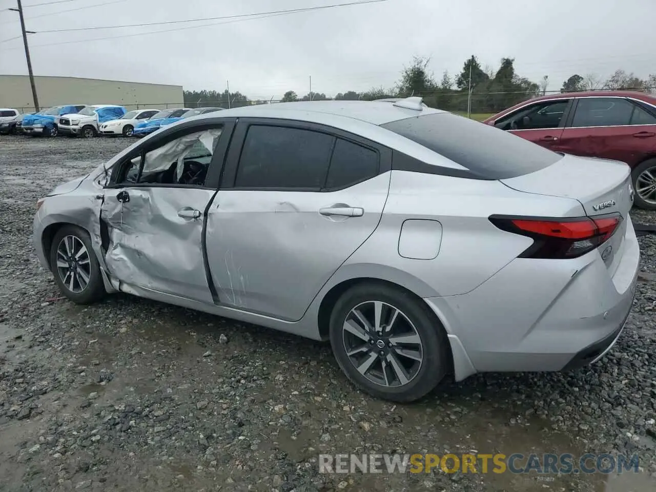 2 fotografías del automóvil dañado 3N1CN8EV4ML917942 NISSAN VERSA 2021