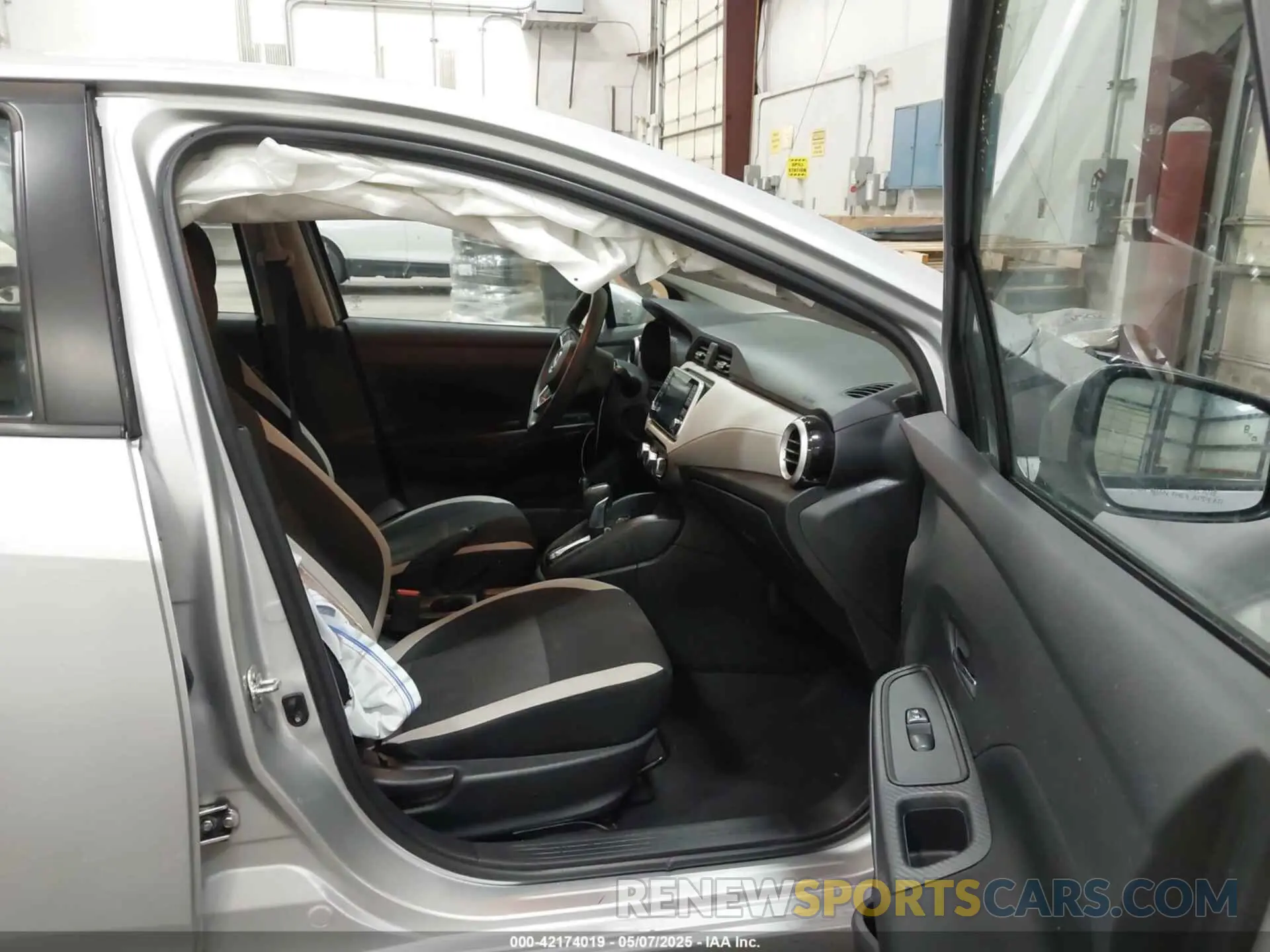 5 fotografías del automóvil dañado 3N1CN8EV5ML821740 NISSAN VERSA 2021