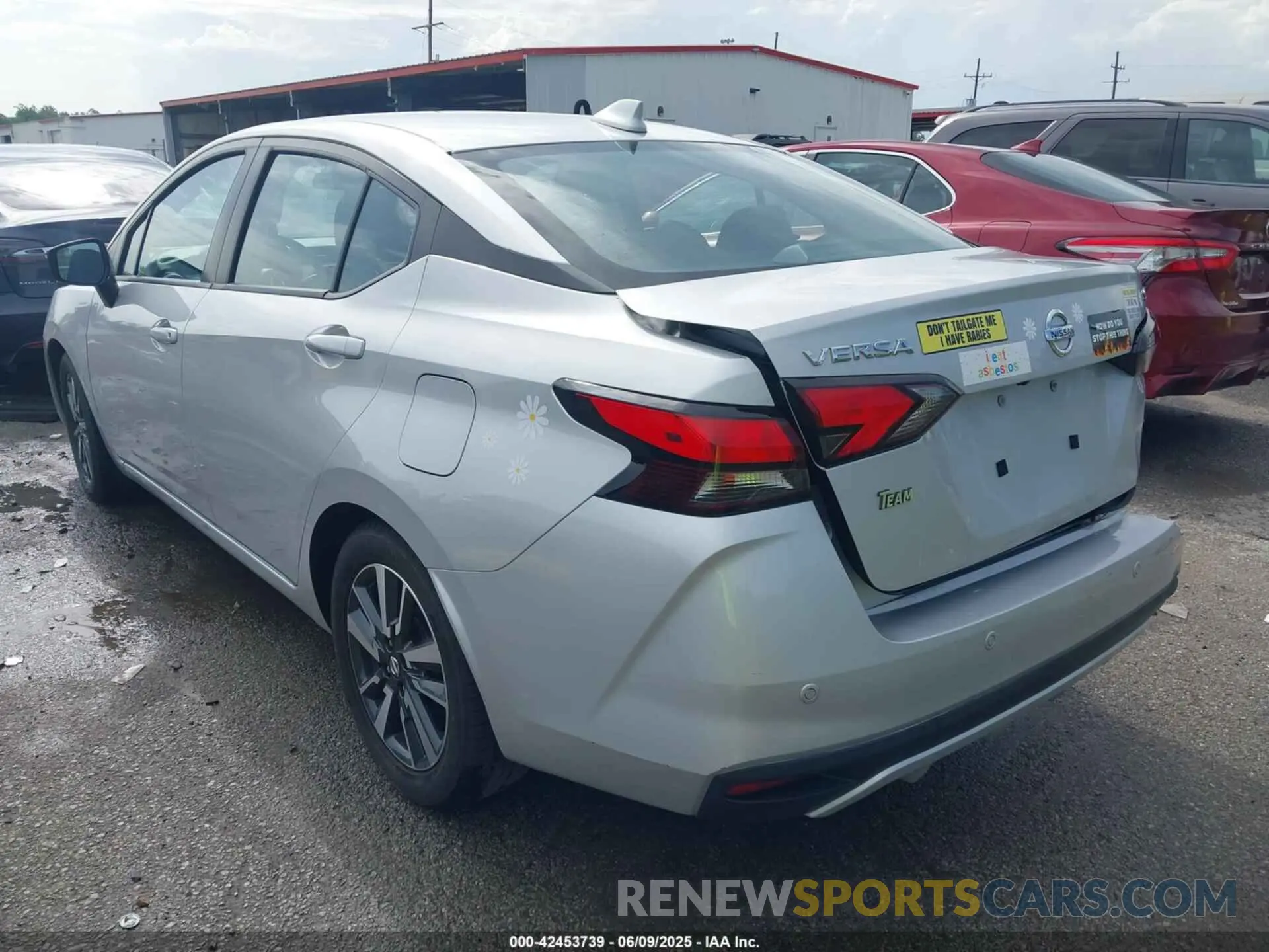3 fotografías del automóvil dañado 3N1CN8EV5ML858870 NISSAN VERSA 2021
