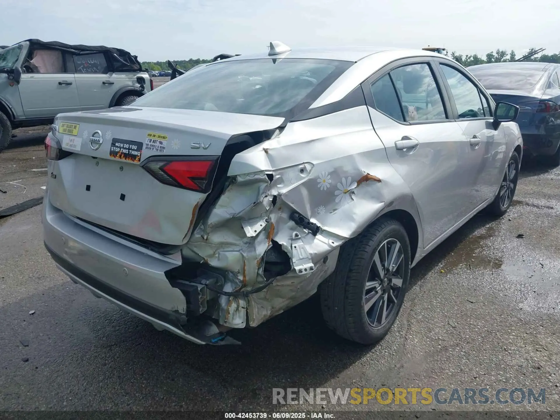 4 fotografías del automóvil dañado 3N1CN8EV5ML858870 NISSAN VERSA 2021
