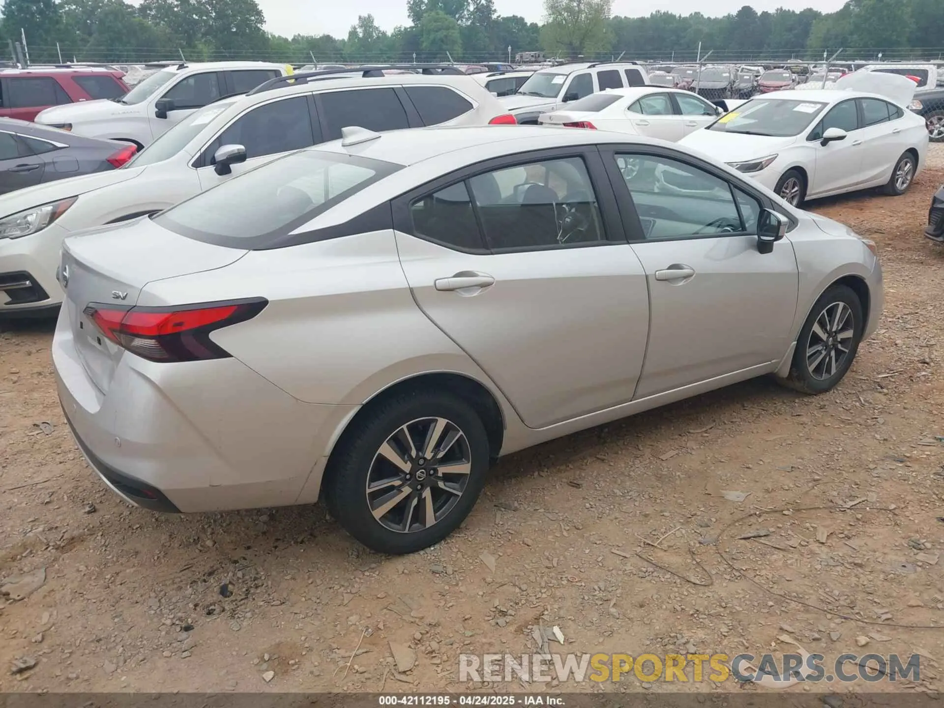 4 fotografías del automóvil dañado 3N1CN8EV5ML905900 NISSAN VERSA 2021