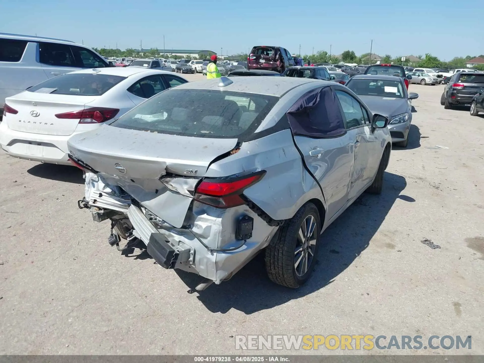 4 fotografías del automóvil dañado 3N1CN8EV6ML841608 NISSAN VERSA 2021