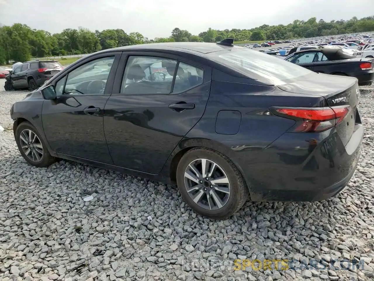 2 fotografías del automóvil dañado 3N1CN8EV6ML855573 NISSAN VERSA 2021