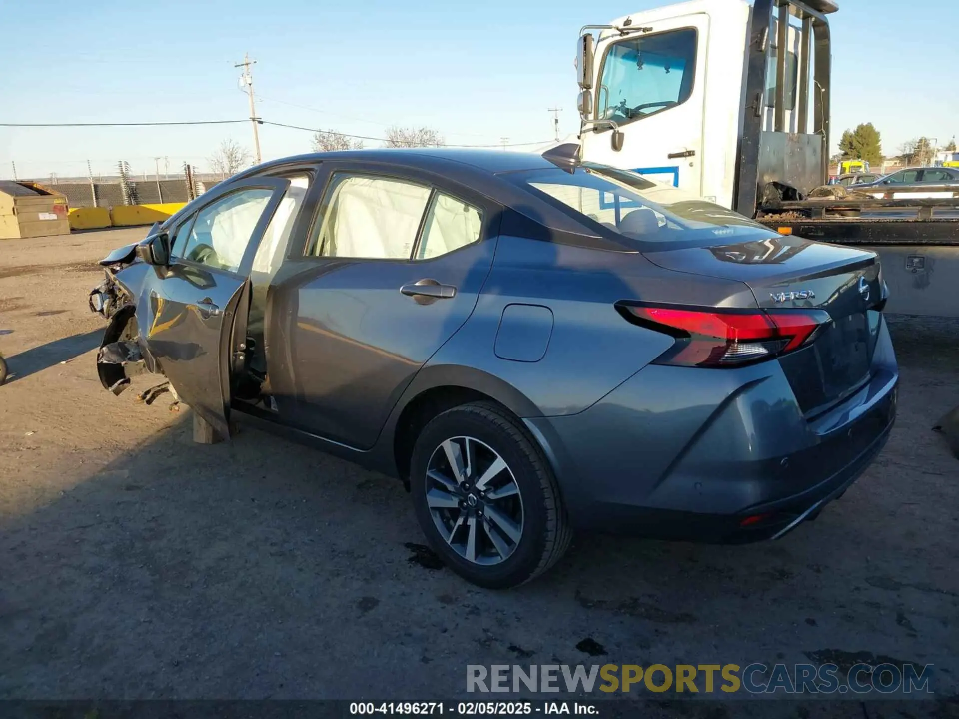 2 fotografías del automóvil dañado 3N1CN8EV7ML876321 NISSAN VERSA 2021