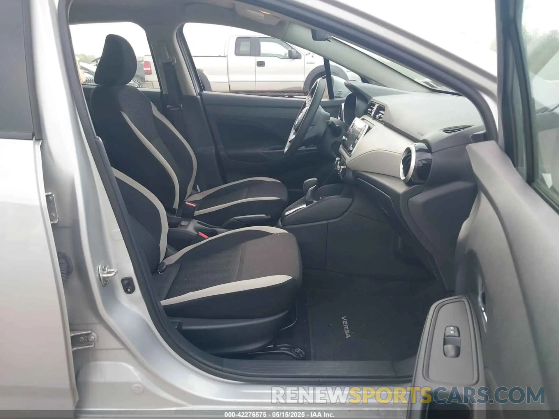 5 fotografías del automóvil dañado 3N1CN8EV8ML826396 NISSAN VERSA 2021