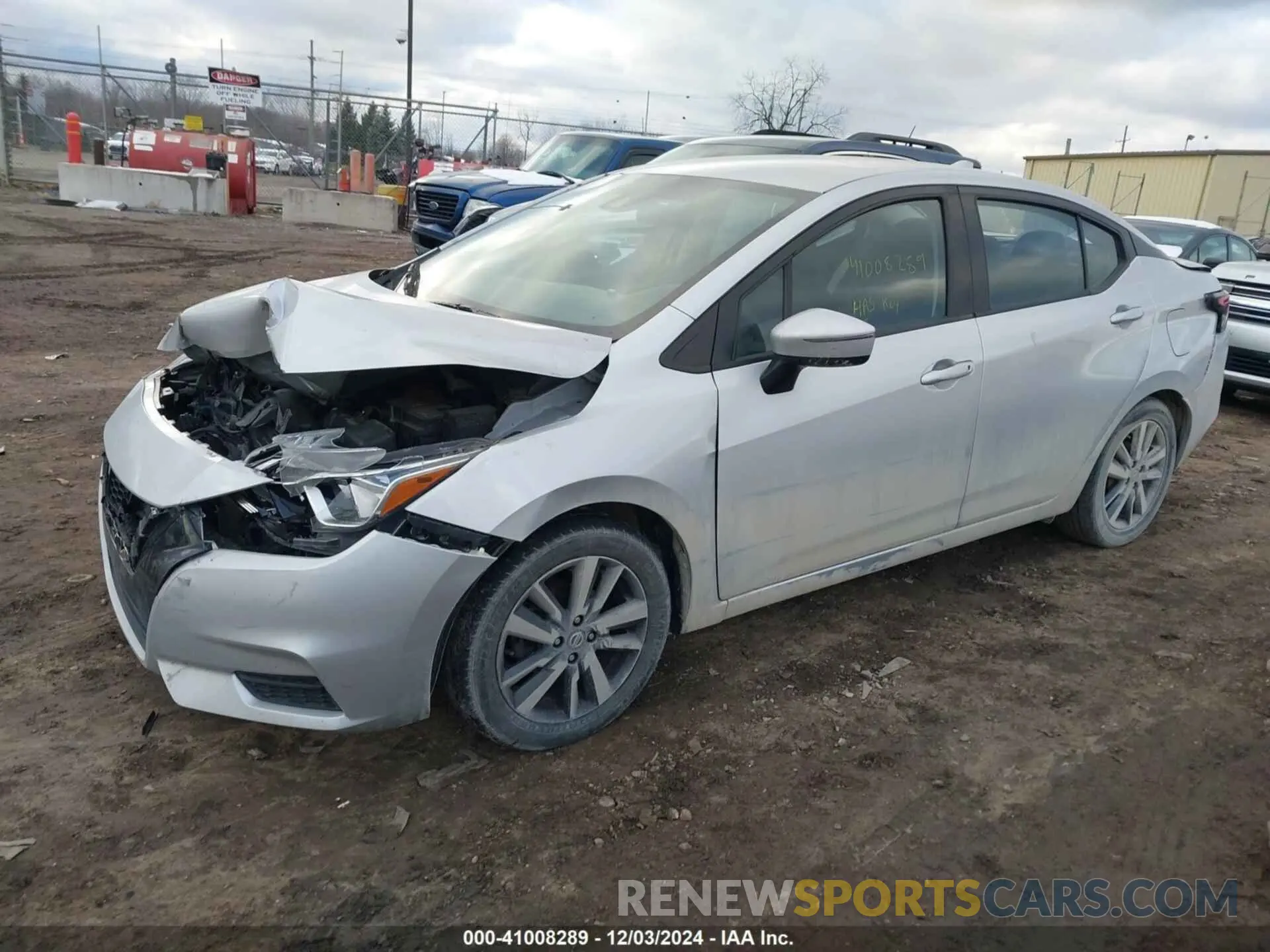 2 fotografías del automóvil dañado 3N1CN8EV8ML844199 NISSAN VERSA 2021