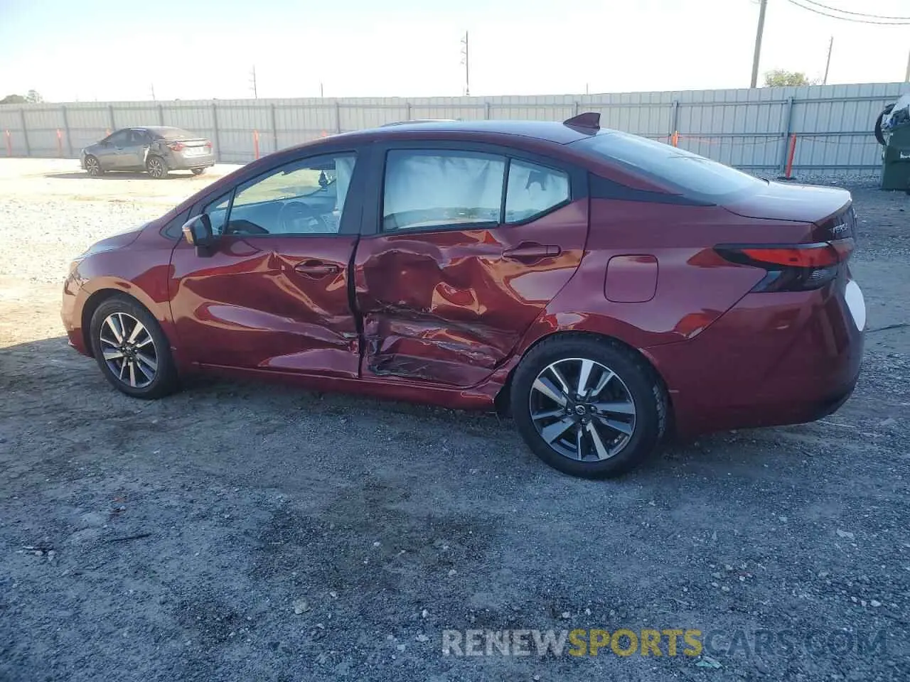 2 fotografías del automóvil dañado 3N1CN8EV8ML857731 NISSAN VERSA 2021