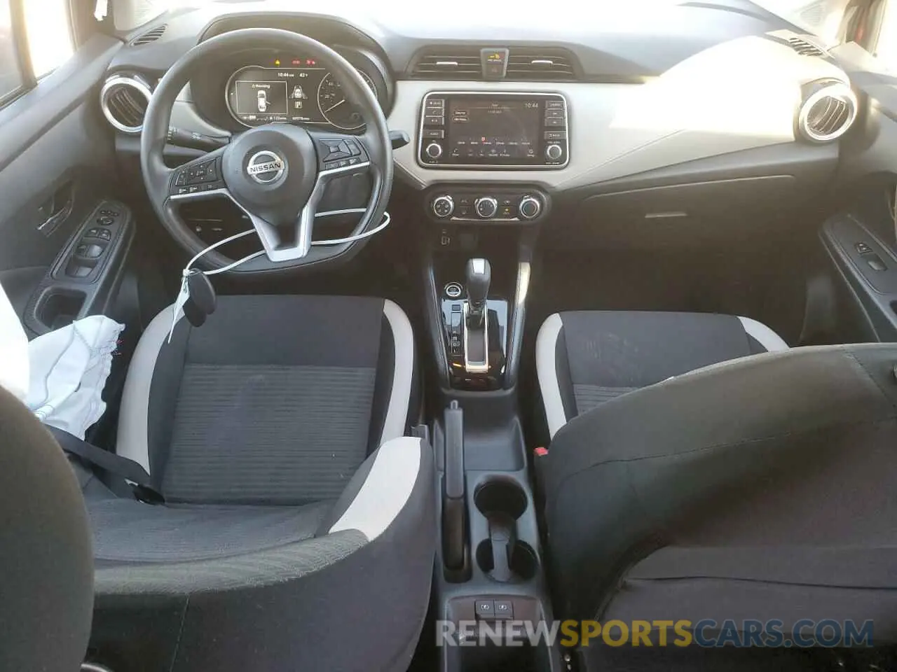 8 fotografías del automóvil dañado 3N1CN8EV8ML857731 NISSAN VERSA 2021