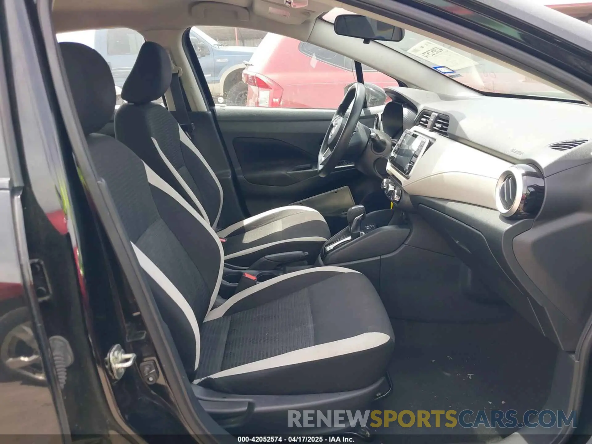 5 fotografías del automóvil dañado 3N1CN8EV8ML861214 NISSAN VERSA 2021