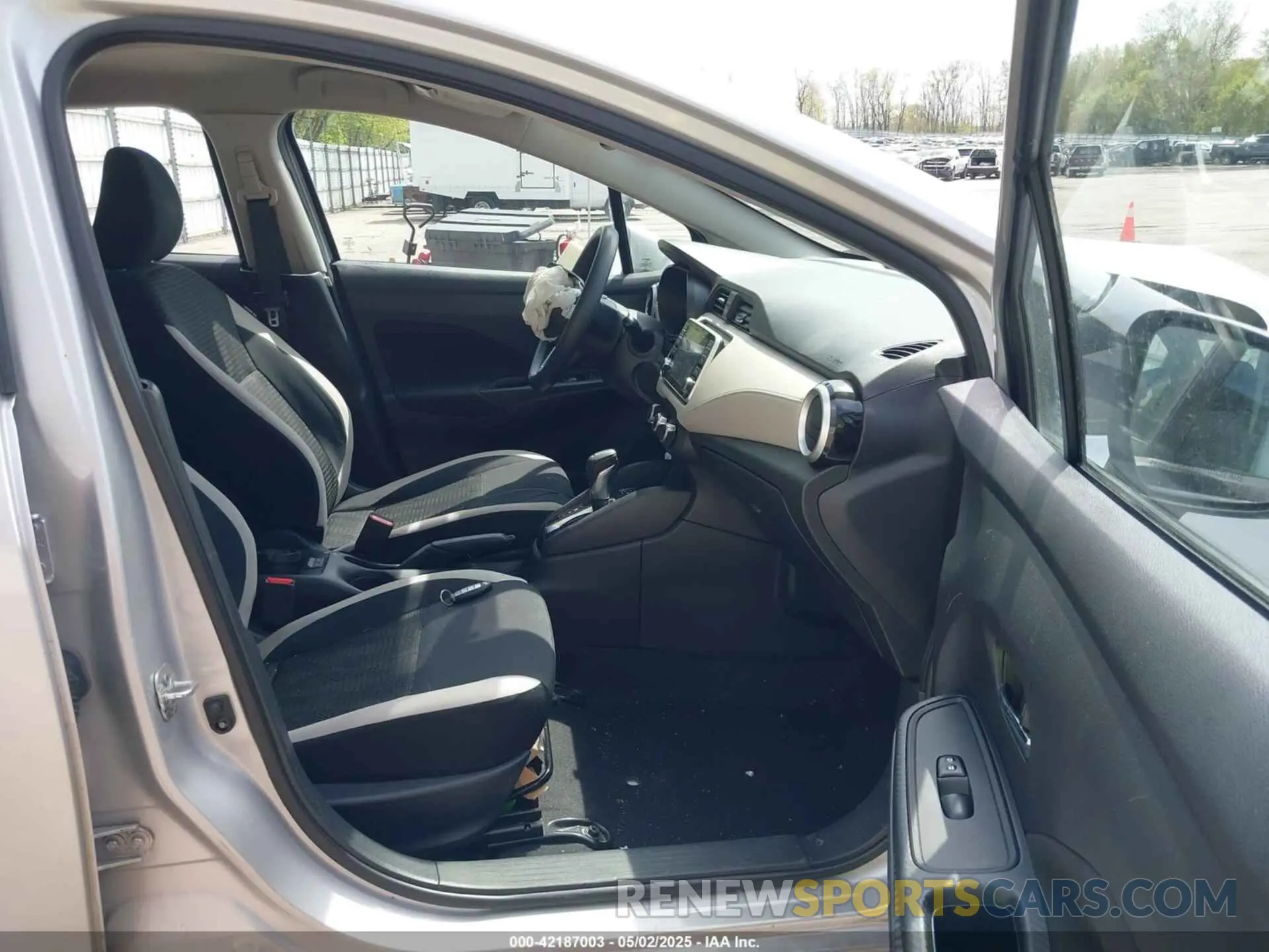 5 fotografías del automóvil dañado 3N1CN8EV9ML830635 NISSAN VERSA 2021