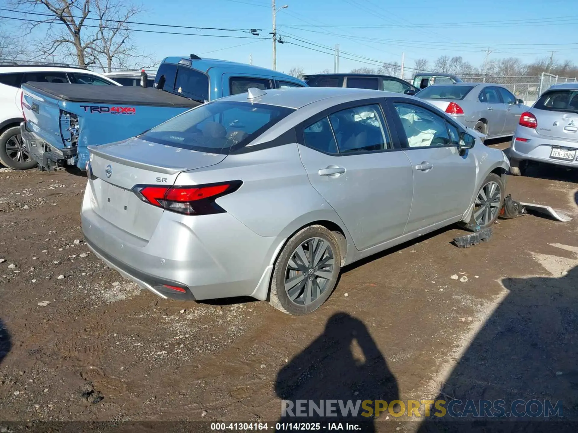 4 fotografías del automóvil dañado 3N1CN8FV4ML915283 NISSAN VERSA 2021