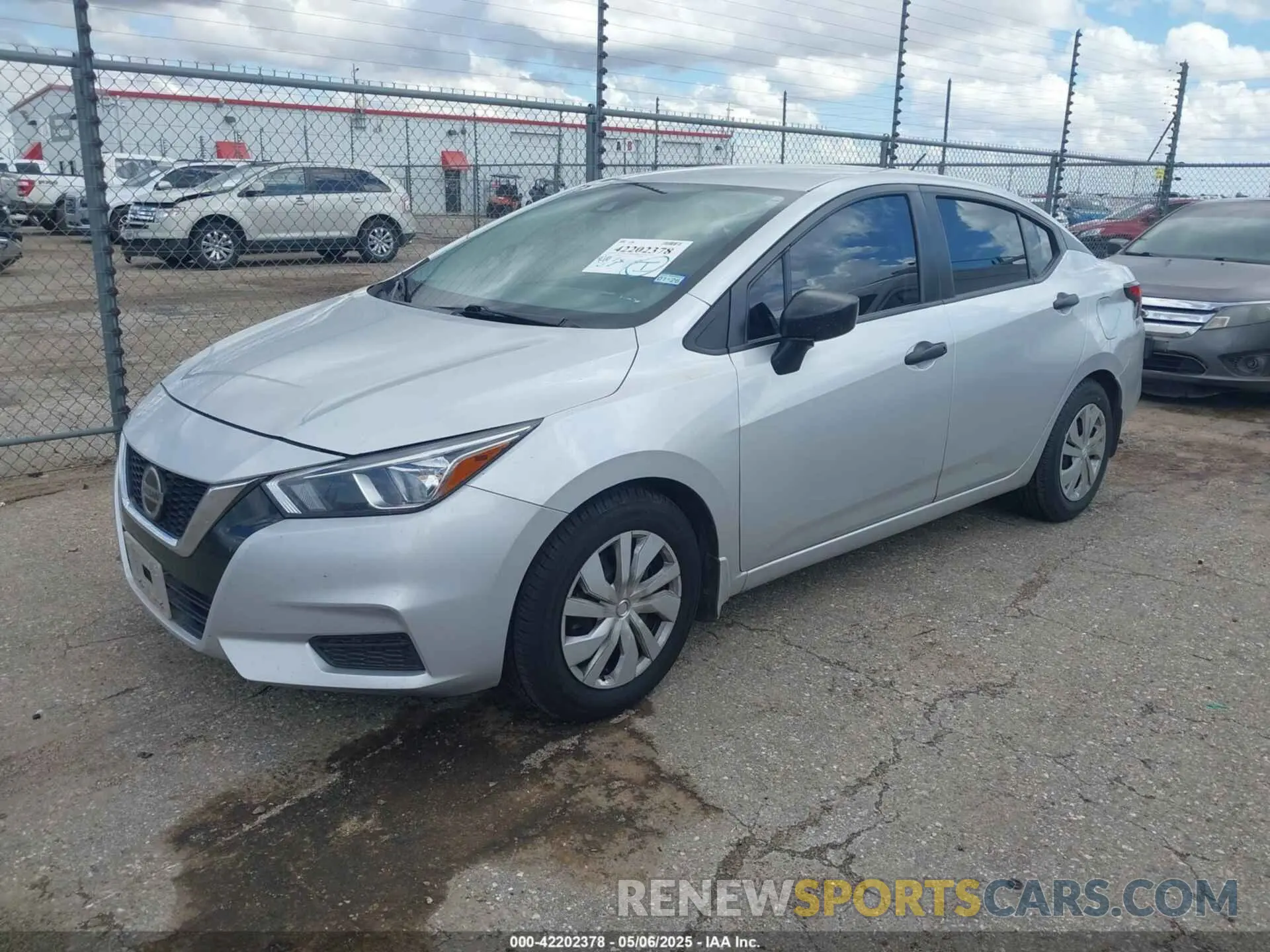 2 fotografías del automóvil dañado 3N1CN8DV3NL820203 NISSAN VERSA 2022