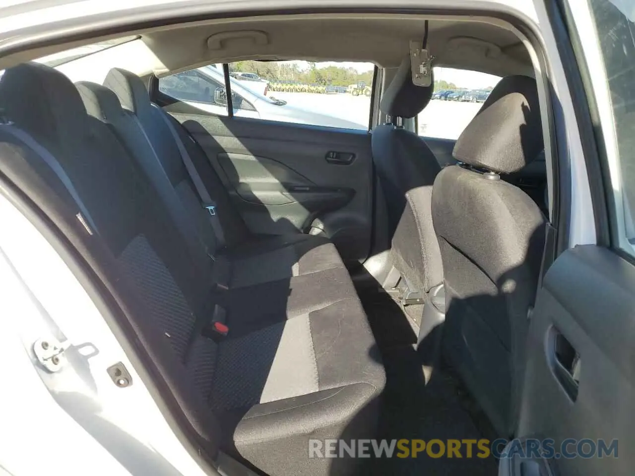 10 fotografías del automóvil dañado 3N1CN8DV6NL867757 NISSAN VERSA 2022
