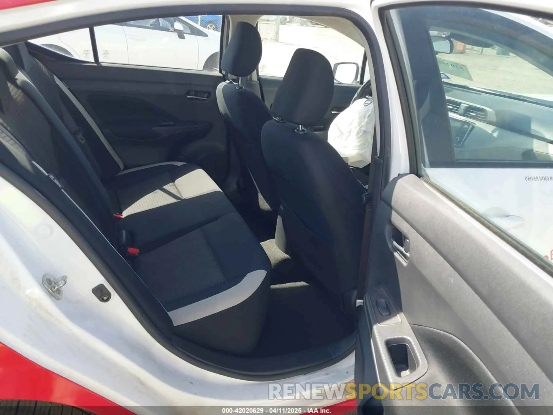 8 fotografías del automóvil dañado 3N1CN8EV4NL839437 NISSAN VERSA 2022