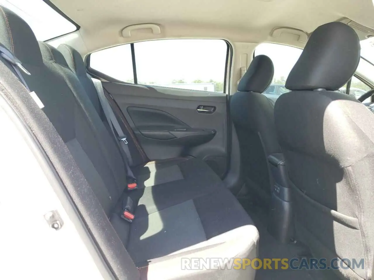 10 fotografías del automóvil dañado 3N1CN8FV6NL835484 NISSAN VERSA 2022