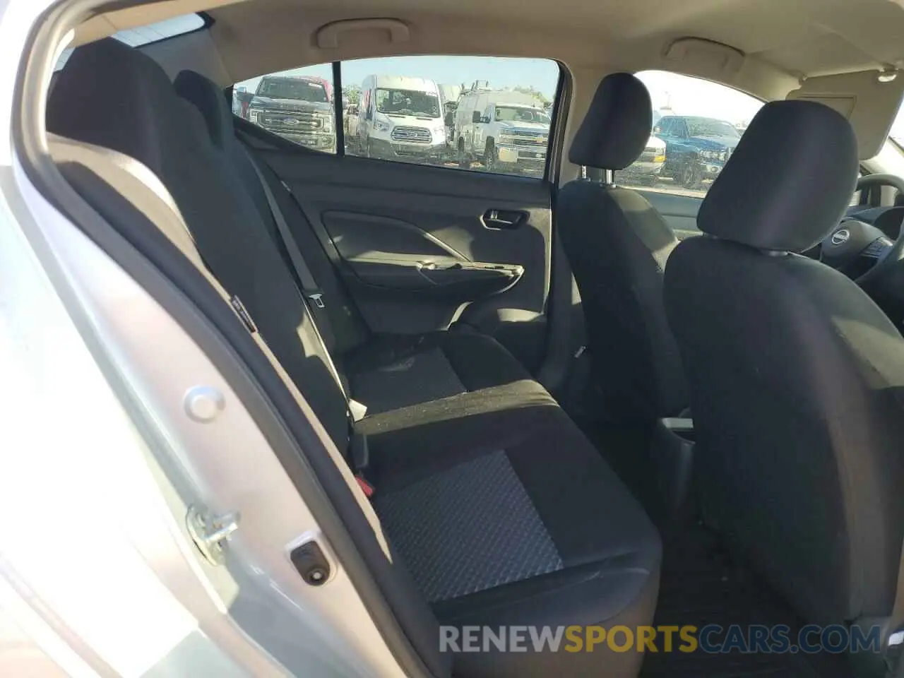 10 fotografías del automóvil dañado 3N1CN8BV5PL813890 NISSAN VERSA 2023