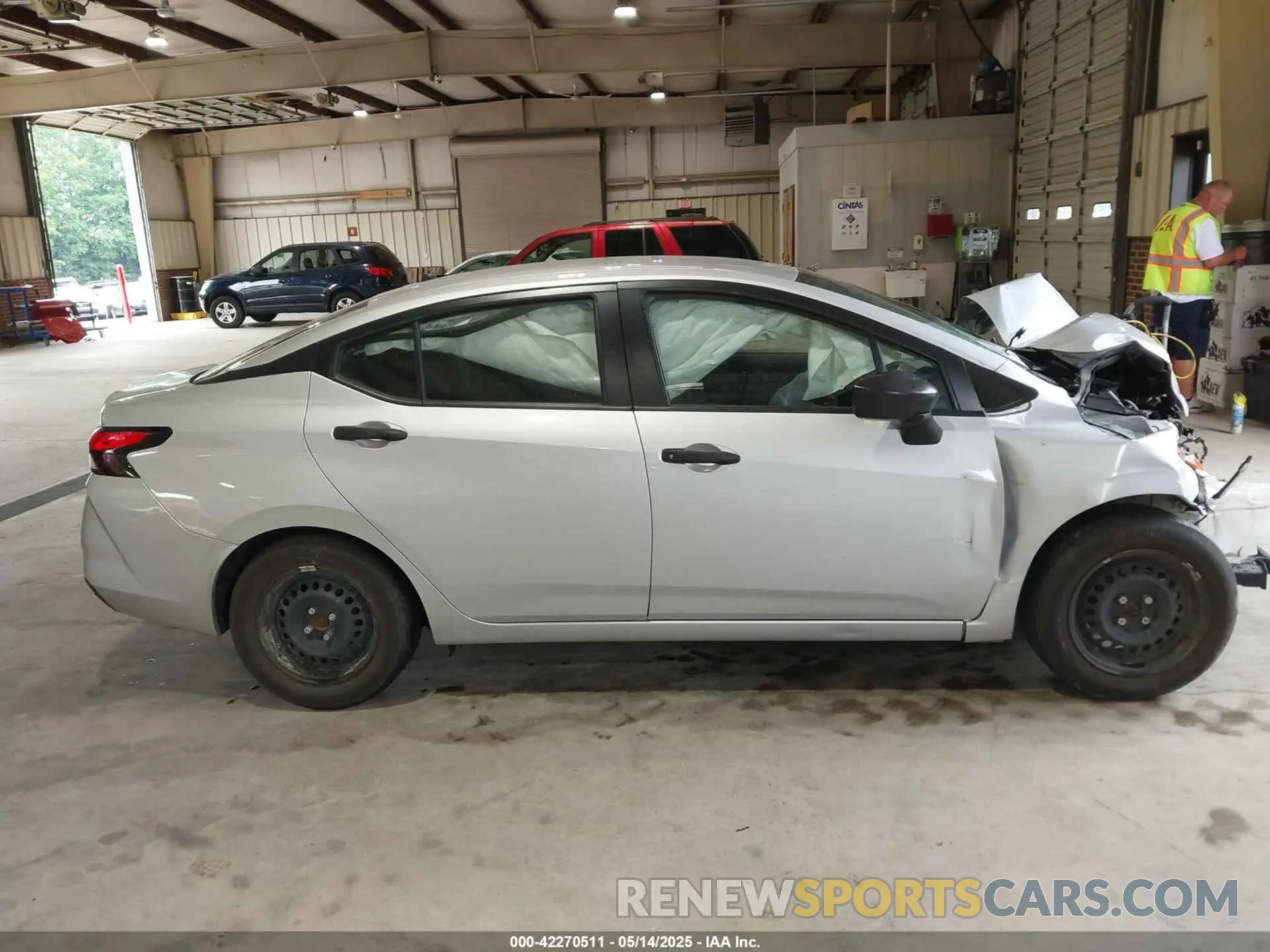 14 fotografías del automóvil dañado 3N1CN8DV0PL830304 NISSAN VERSA 2023