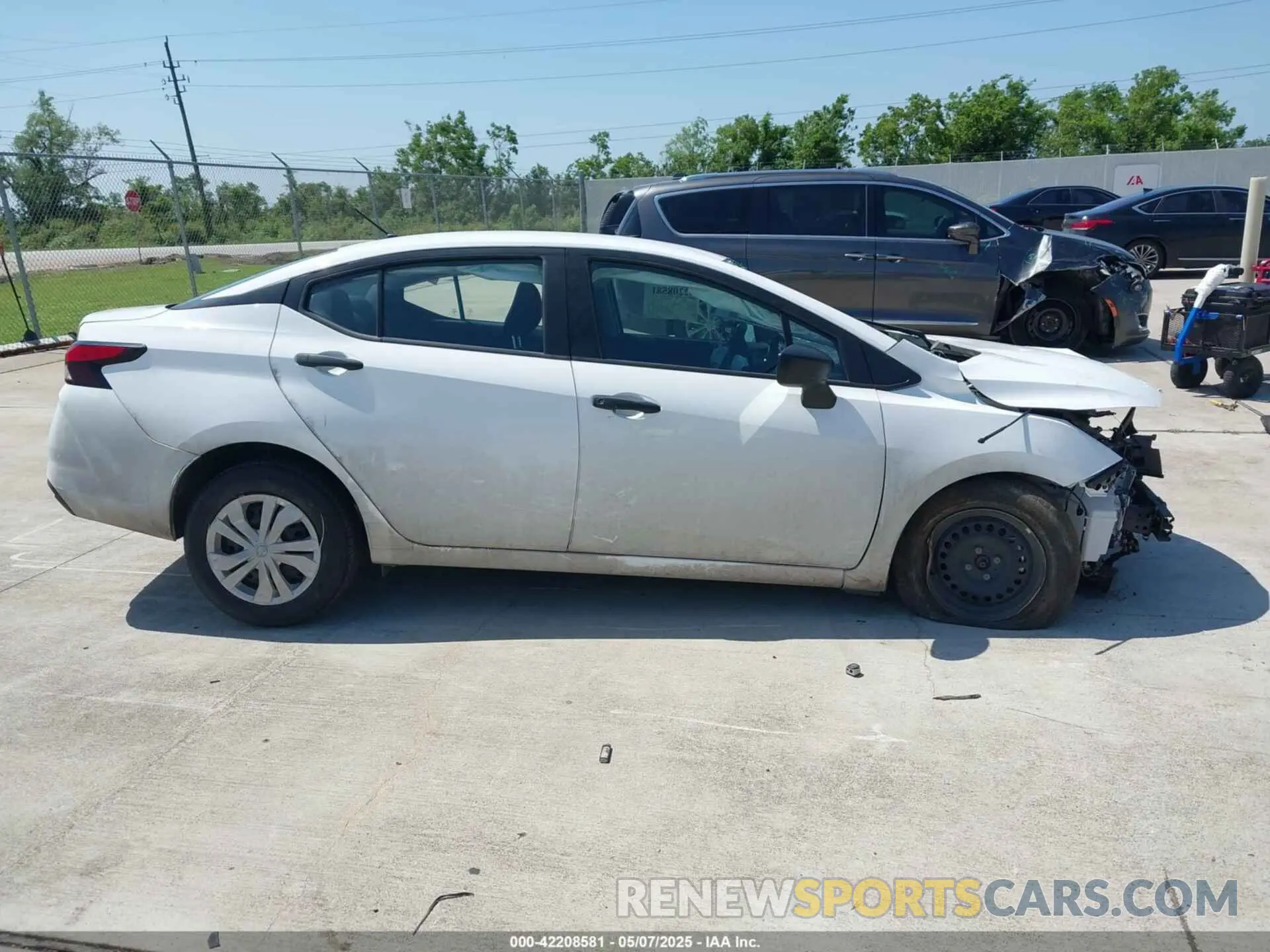 13 fotografías del automóvil dañado 3N1CN8DV2PL823290 NISSAN VERSA 2023