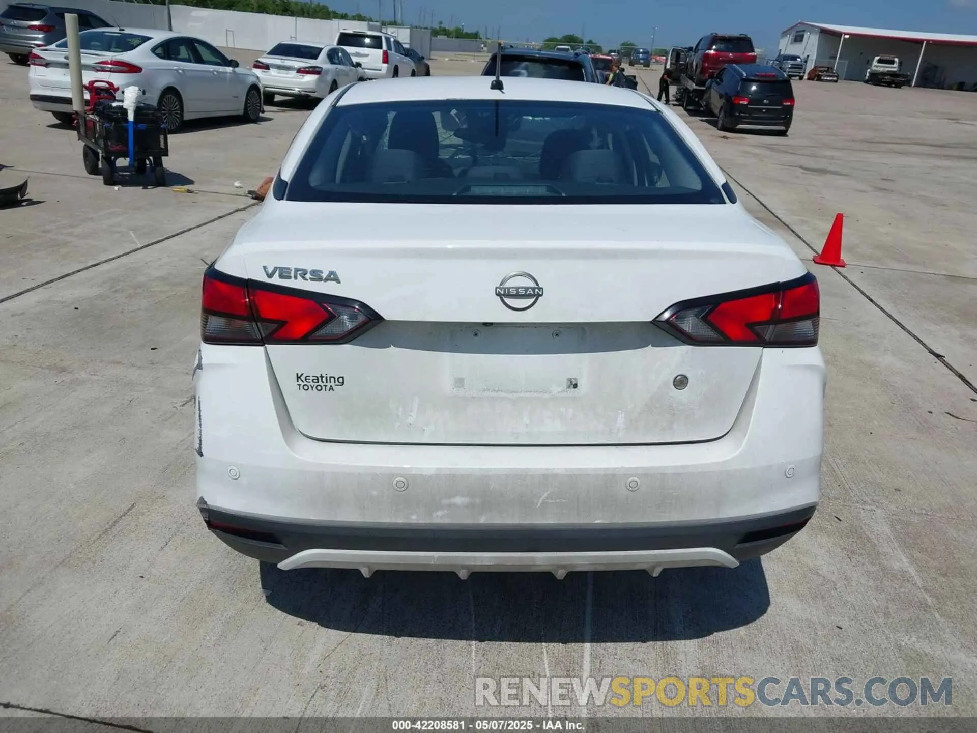 16 fotografías del automóvil dañado 3N1CN8DV2PL823290 NISSAN VERSA 2023