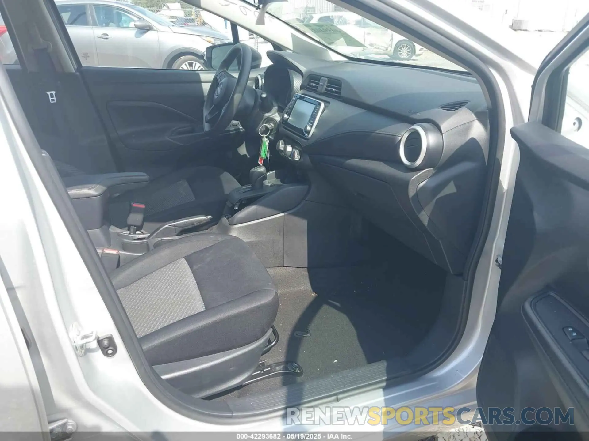 5 fotografías del automóvil dañado 3N1CN8DV3PL862681 NISSAN VERSA 2023