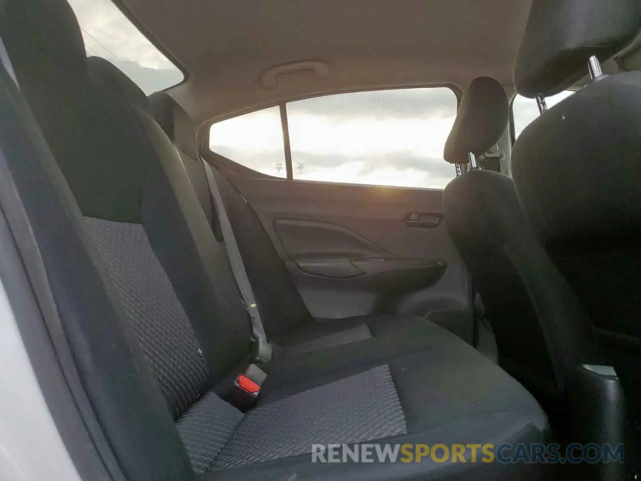 10 fotografías del automóvil dañado 3N1CN8DV4PL819564 NISSAN VERSA 2023