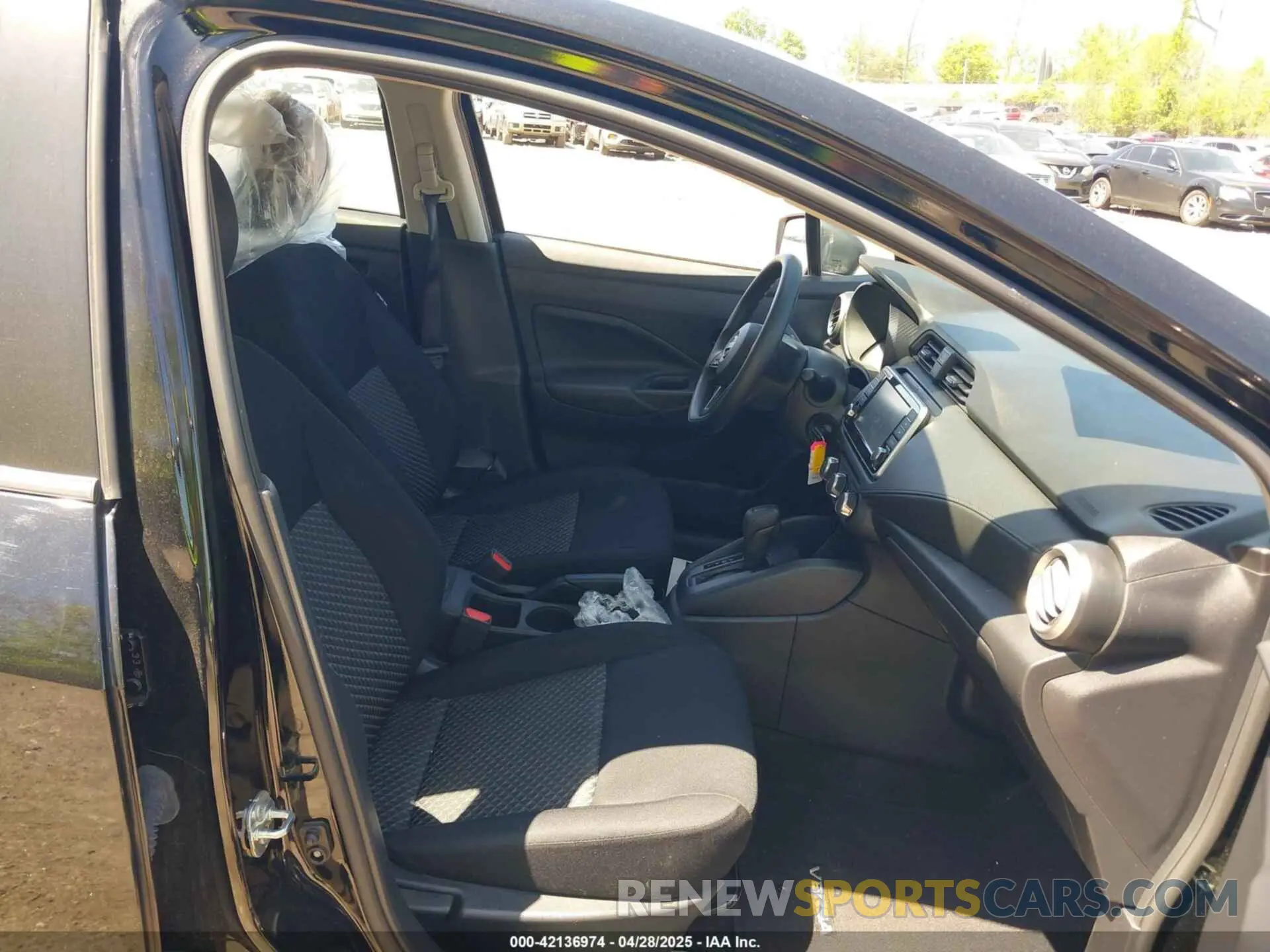 5 fotografías del automóvil dañado 3N1CN8DV4PL831133 NISSAN VERSA 2023