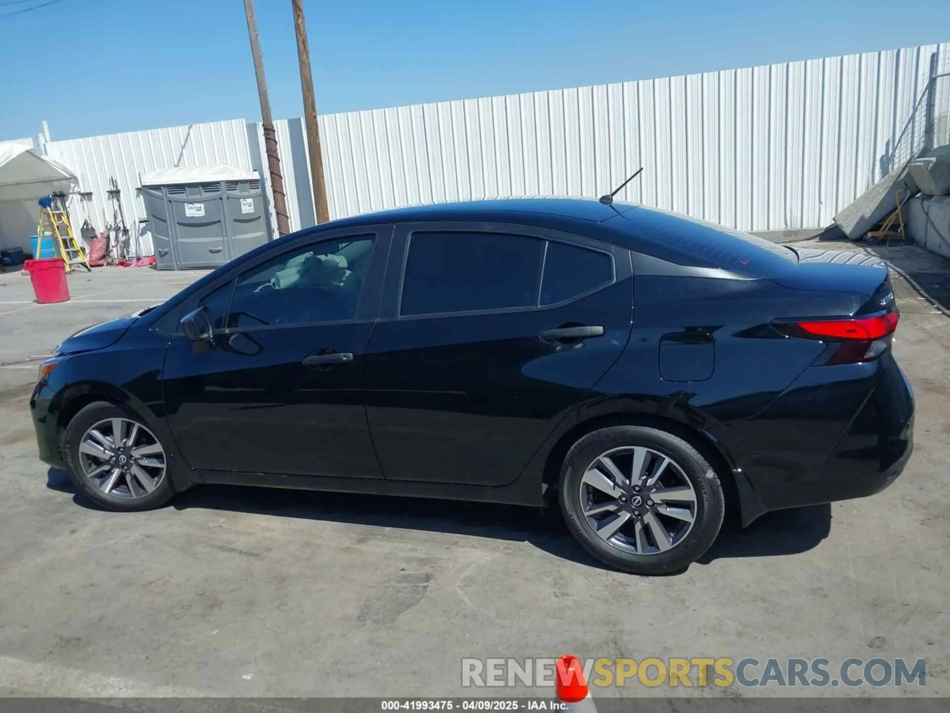 13 fotografías del automóvil dañado 3N1CN8DV4PL871910 NISSAN VERSA 2023