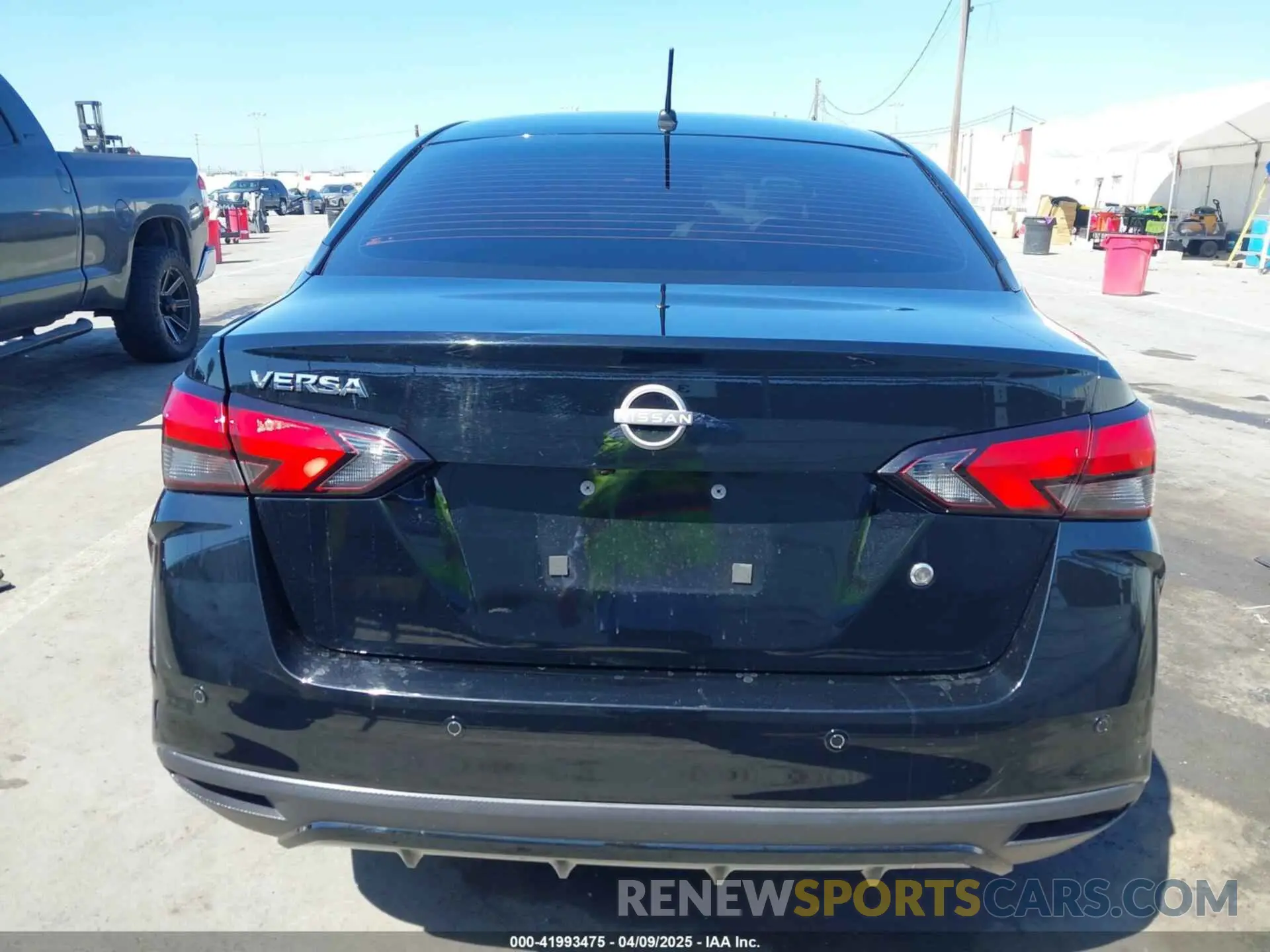 15 fotografías del automóvil dañado 3N1CN8DV4PL871910 NISSAN VERSA 2023