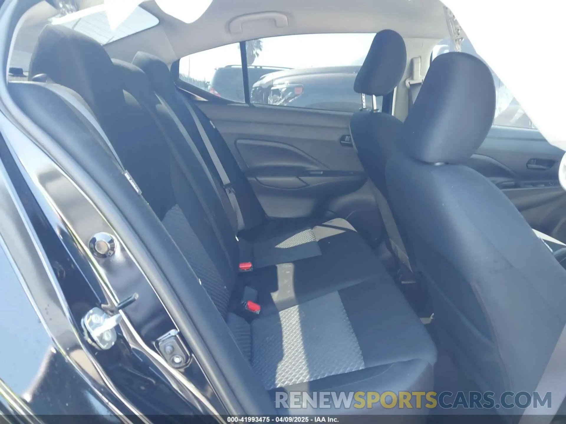 8 fotografías del automóvil dañado 3N1CN8DV4PL871910 NISSAN VERSA 2023