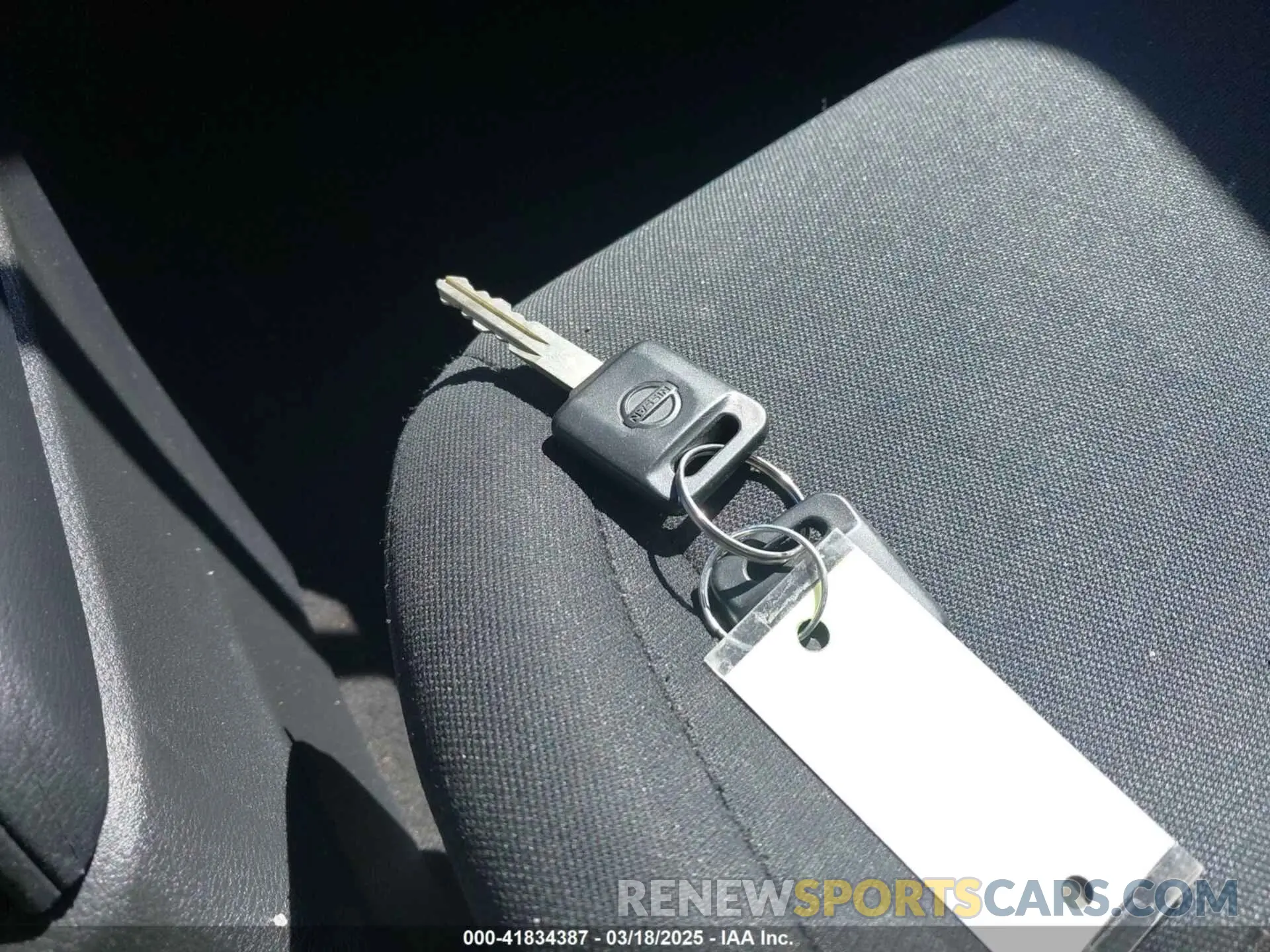 11 fotografías del automóvil dañado 3N1CN8DV6PL823440 NISSAN VERSA 2023