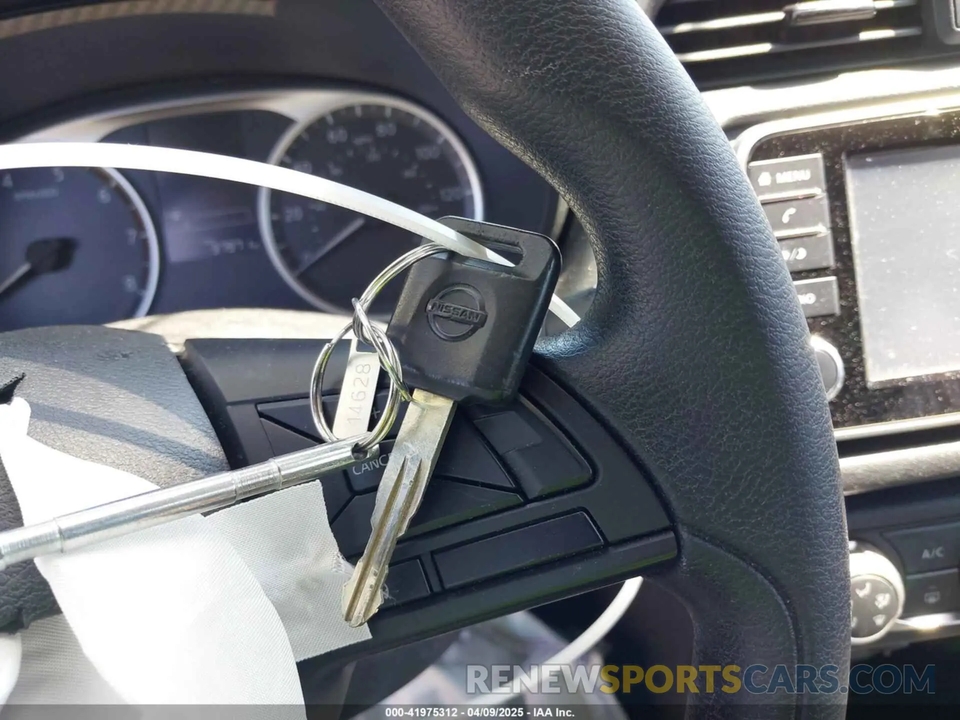 11 fotografías del automóvil dañado 3N1CN8DVXPL825045 NISSAN VERSA 2023