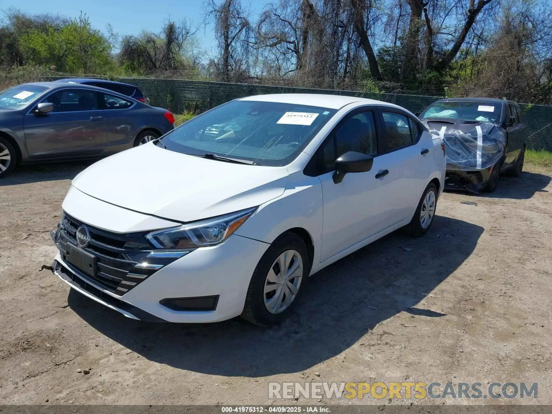 2 fotografías del automóvil dañado 3N1CN8DVXPL825045 NISSAN VERSA 2023
