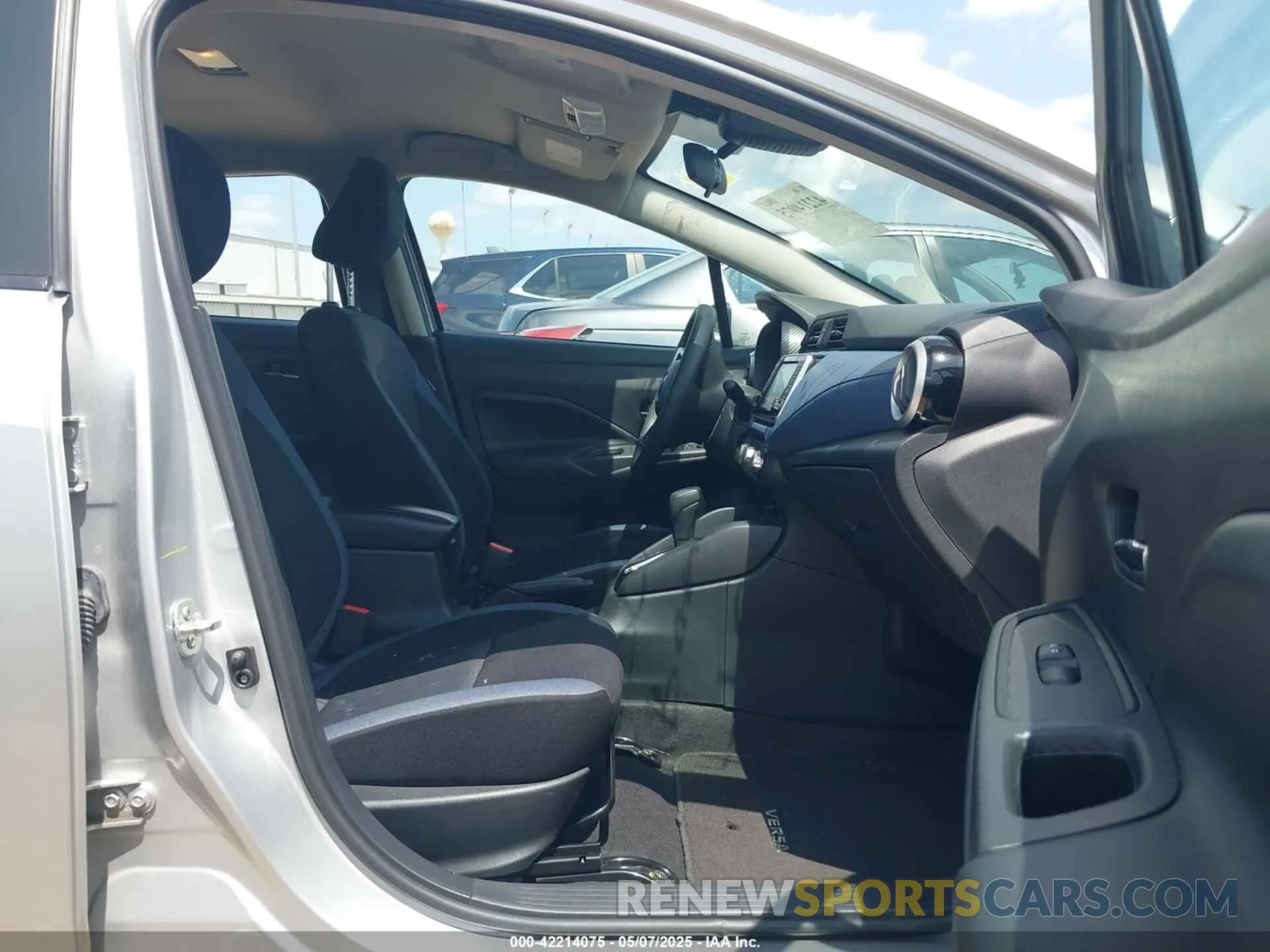 5 fotografías del automóvil dañado 3N1CN8EV1PL853590 NISSAN VERSA 2023
