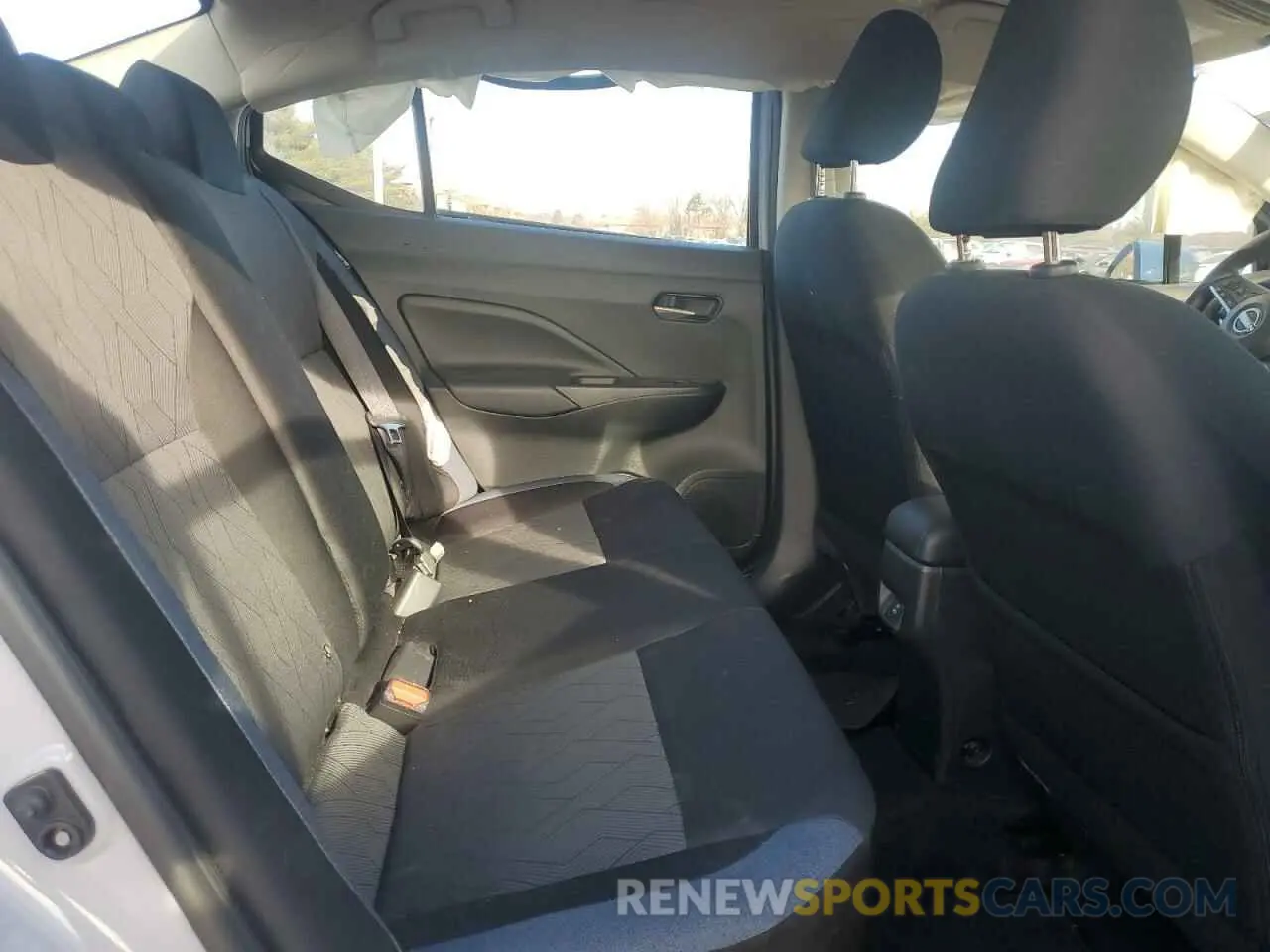 10 fotografías del automóvil dañado 3N1CN8EV3PL860640 NISSAN VERSA 2023