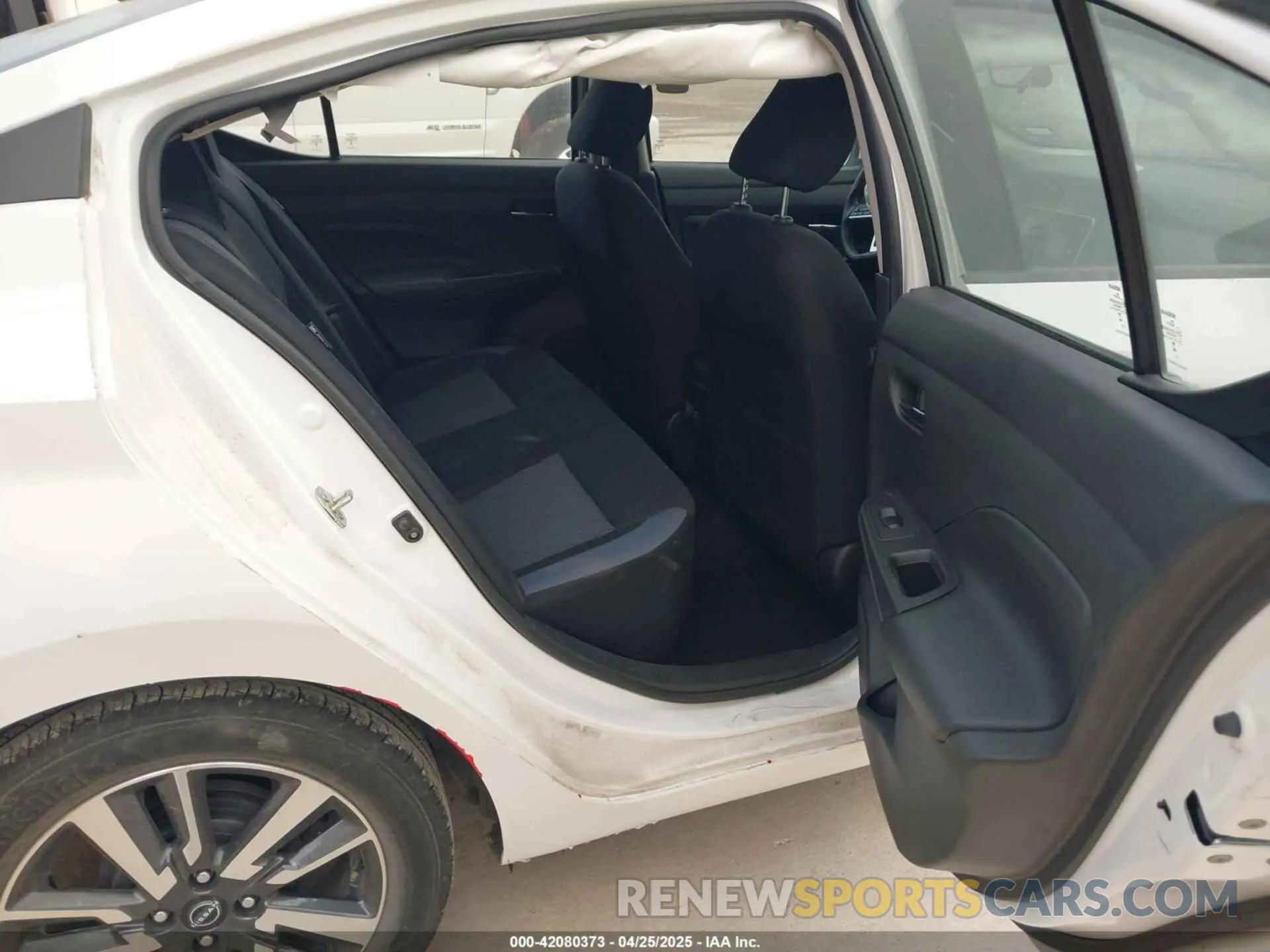 8 fotografías del automóvil dañado 3N1CN8EV9PL838576 NISSAN VERSA 2023