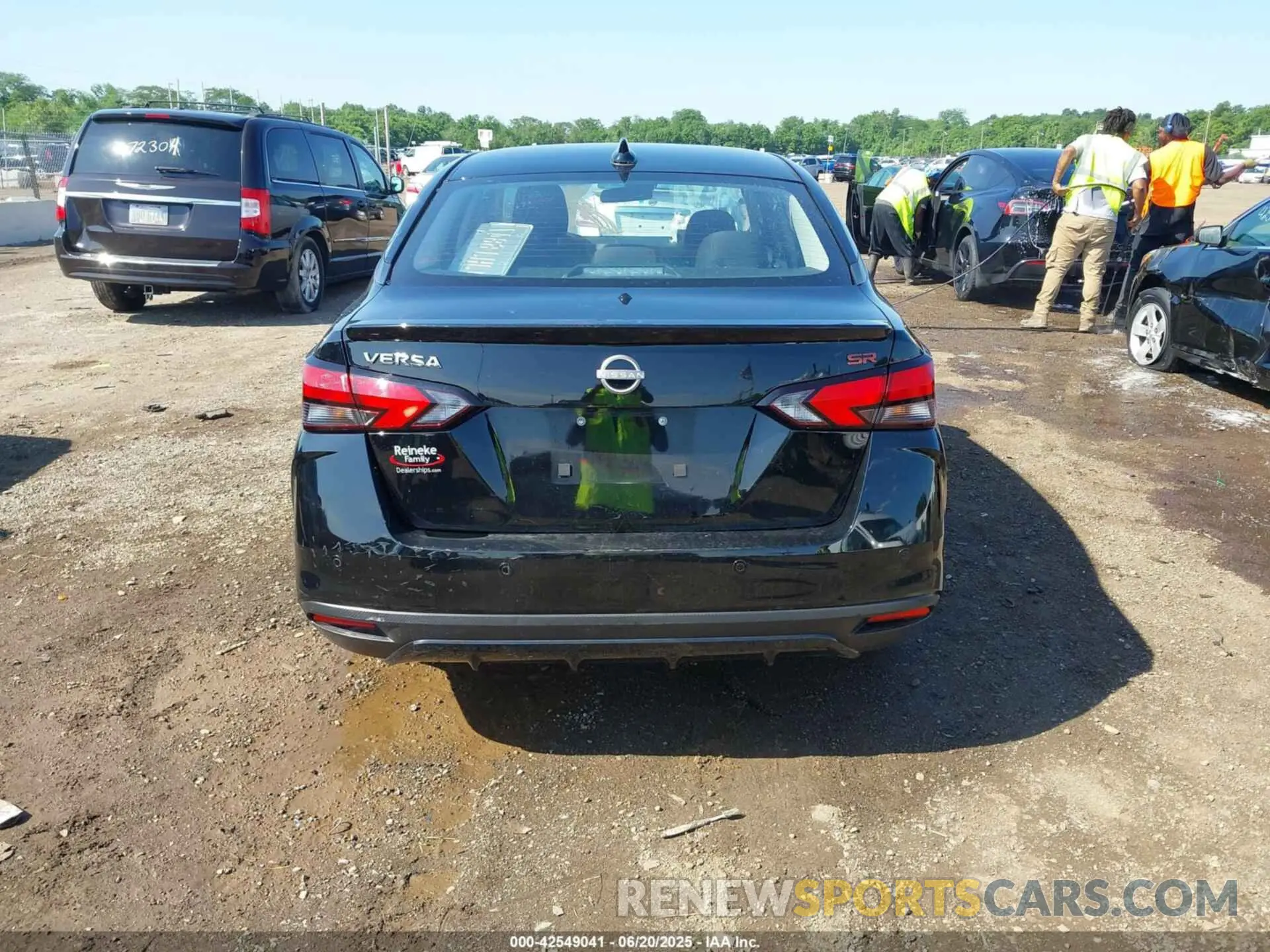 16 fotografías del automóvil dañado 3N1CN8FV8PL858624 NISSAN VERSA 2023