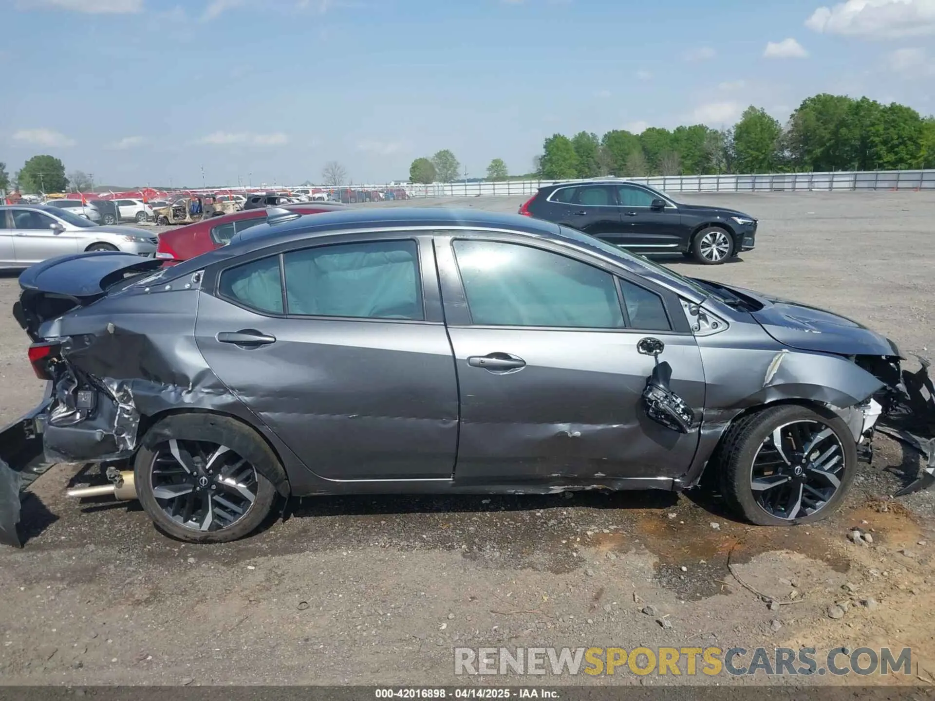 13 fotografías del automóvil dañado 3N1CN8FV9PL860303 NISSAN VERSA 2023