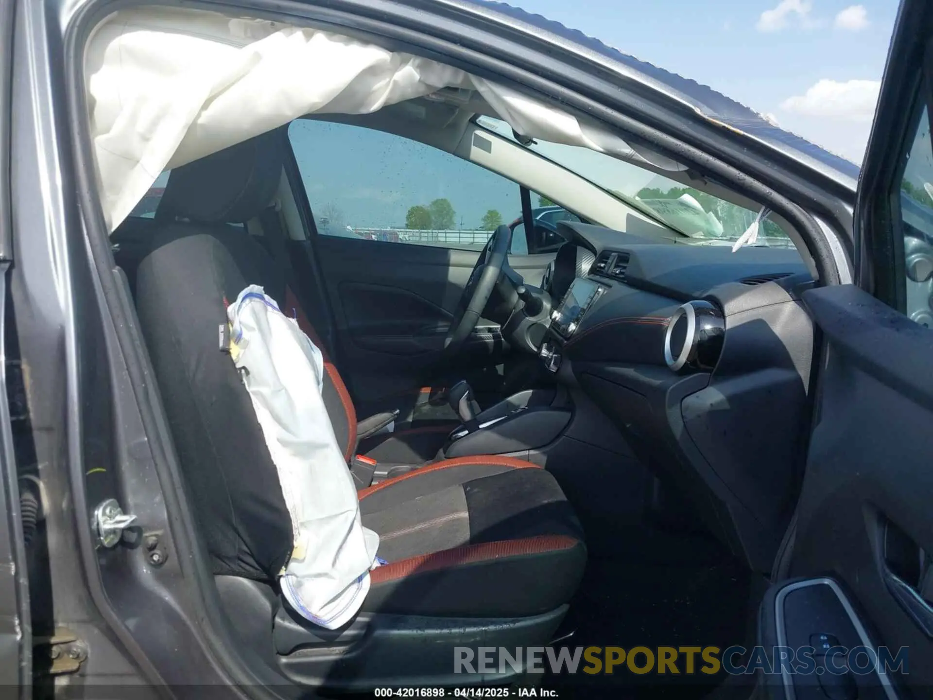 5 fotografías del automóvil dañado 3N1CN8FV9PL860303 NISSAN VERSA 2023