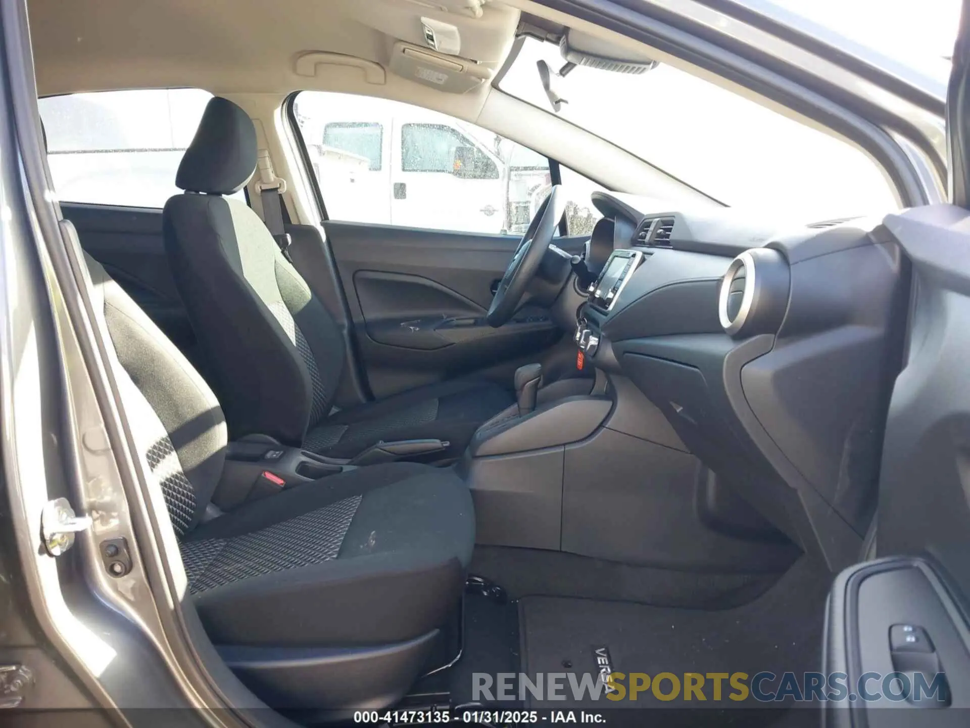 5 fotografías del automóvil dañado 3N1CN8DV0RL926260 NISSAN VERSA 2024